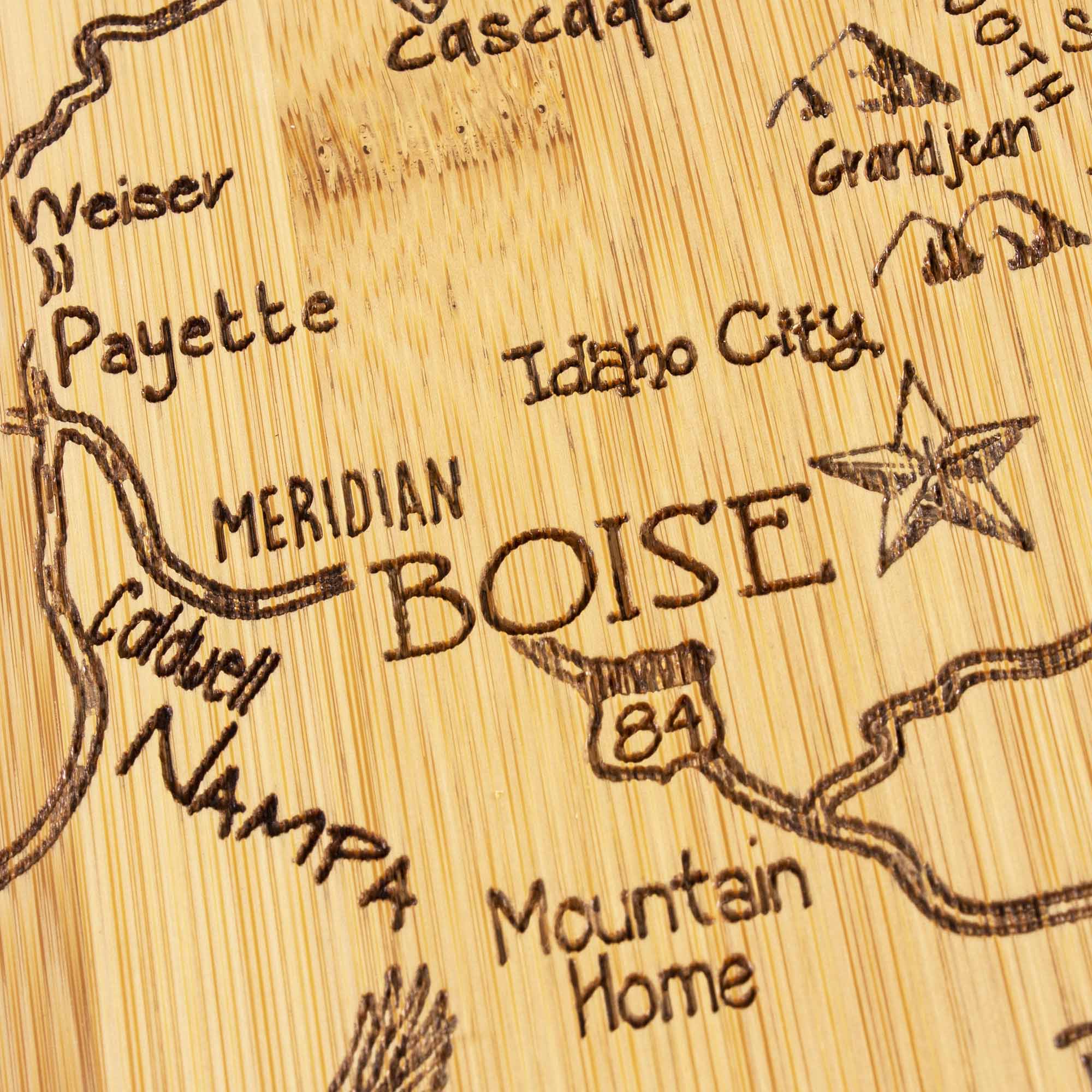 Premium Idaho-Themed Wooden Cutting Board - 15