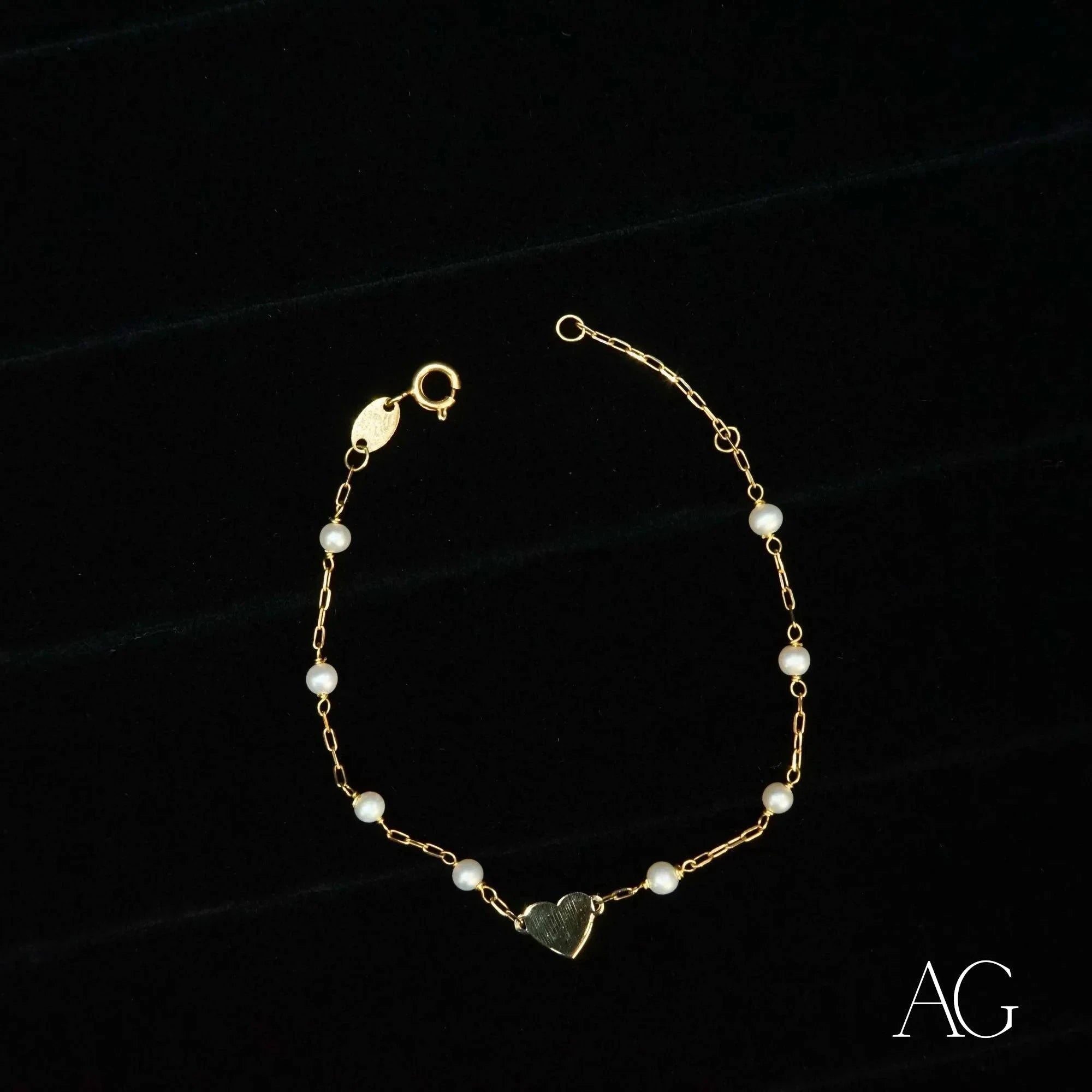 18K Gold Heart Pearl Bracelet for Women - Elegant Jewelry Gift for Valentine's Day, Anniversary & Special Occasions