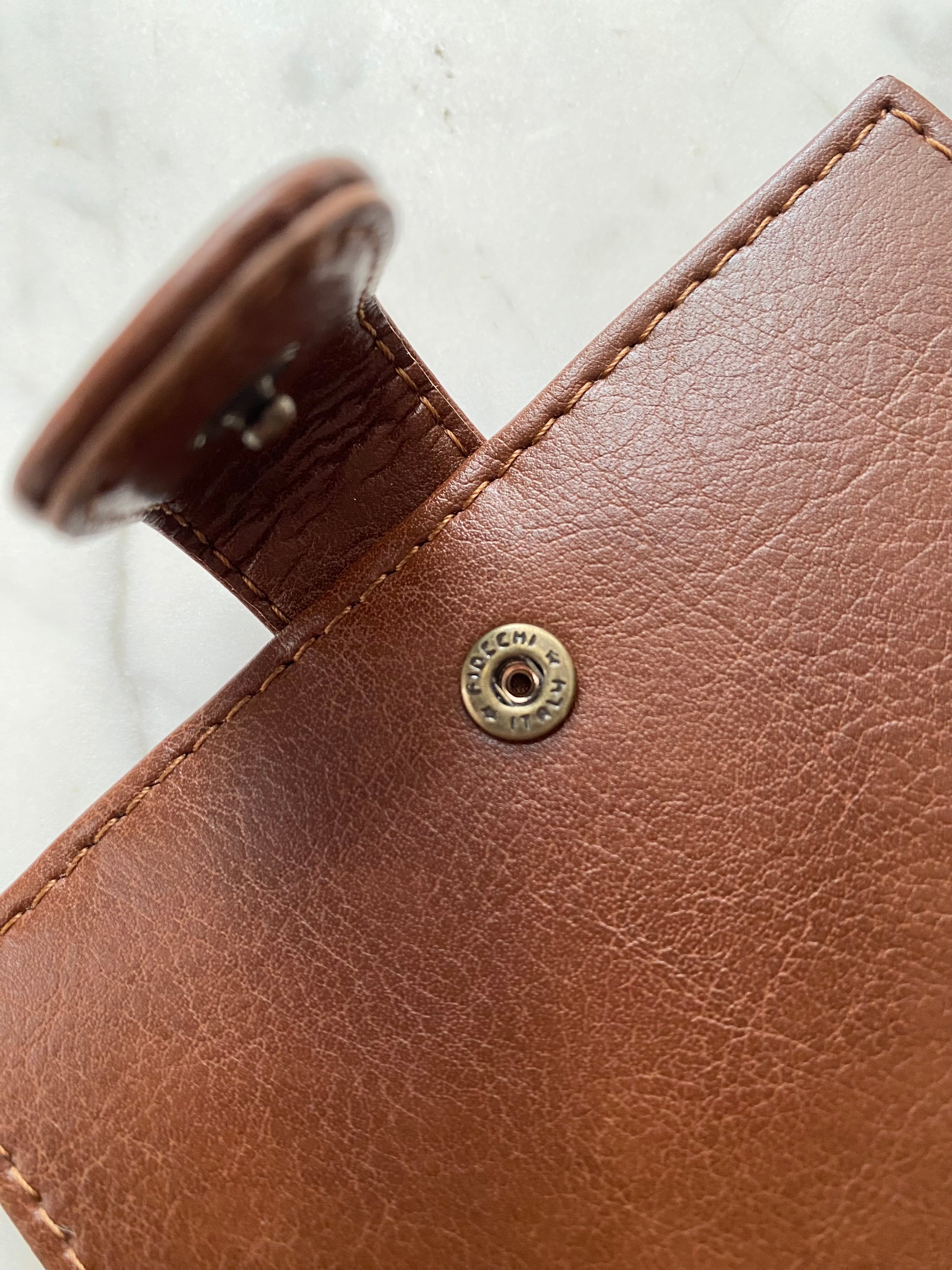 Novacas Genuine Leather Lilas Wallet in Tan - Stylish & Durable Women's Bifold Wallet for Everyday Use, Travel & Gift Giving