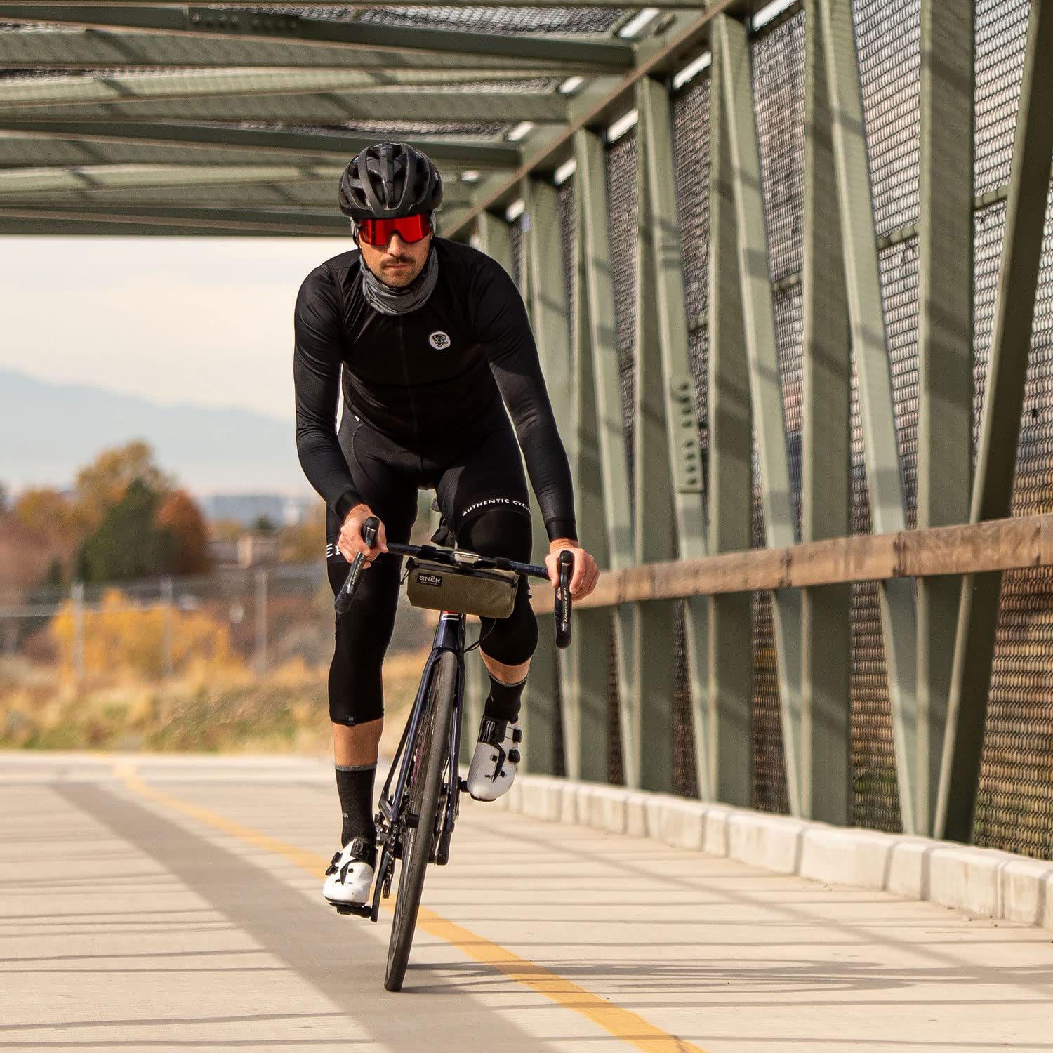 Snēk Cycling Stache Handlebar Bag - Waterproof Bike Handlebar Bag for Commuting, Touring & Mountain Biking | Perfect for Storing Phone, Keys & Essentials