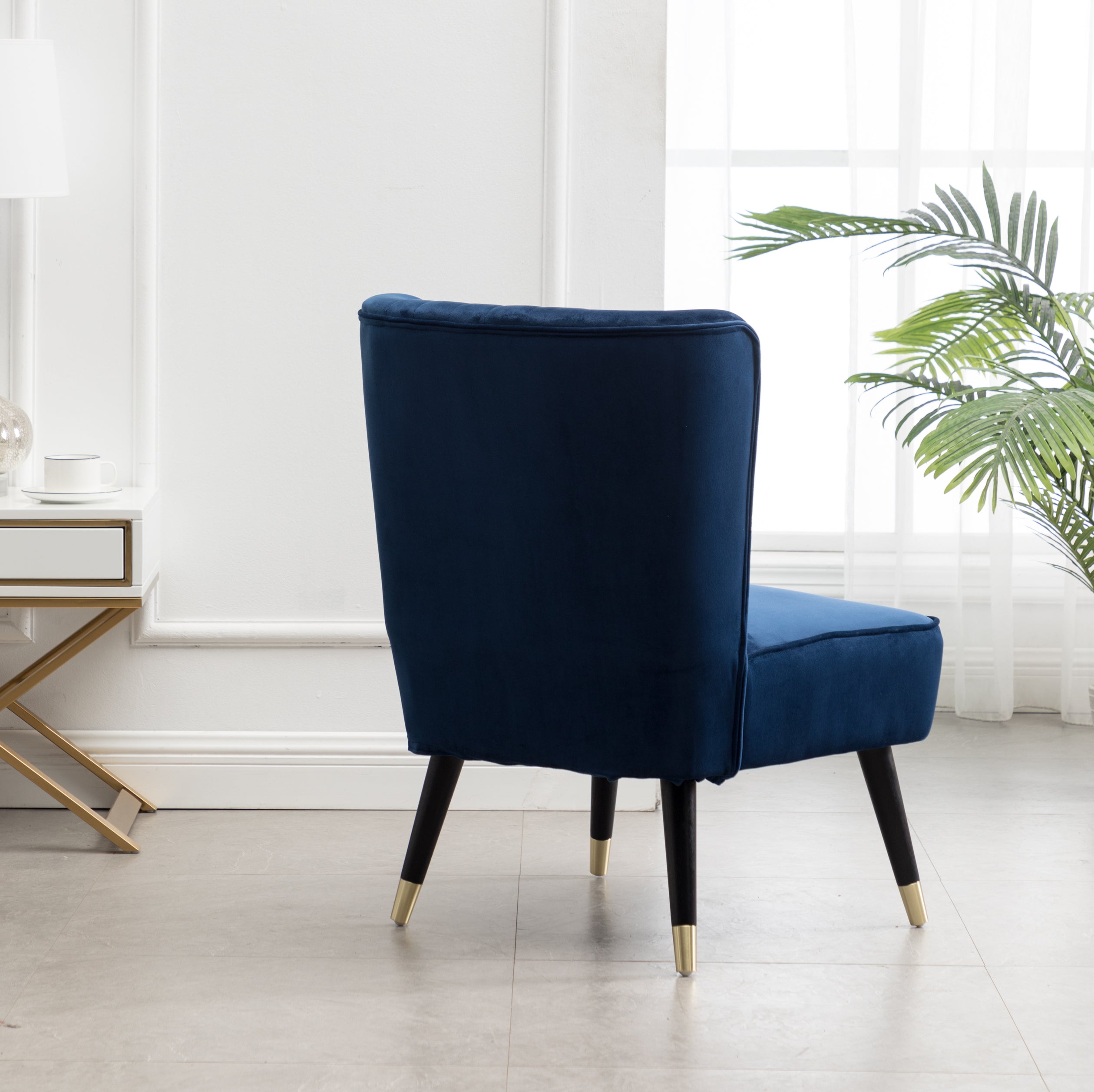 Roundhill Furniture Elon Contemporary Velvet Upholstered Accent Chair - Modern Lounge Chair for Living Room, Bedroom & Office - Soft Velvet Fabric with Sturdy Wooden Legs - Perfect for Reading Nook, Guest Seating or Home Decor
