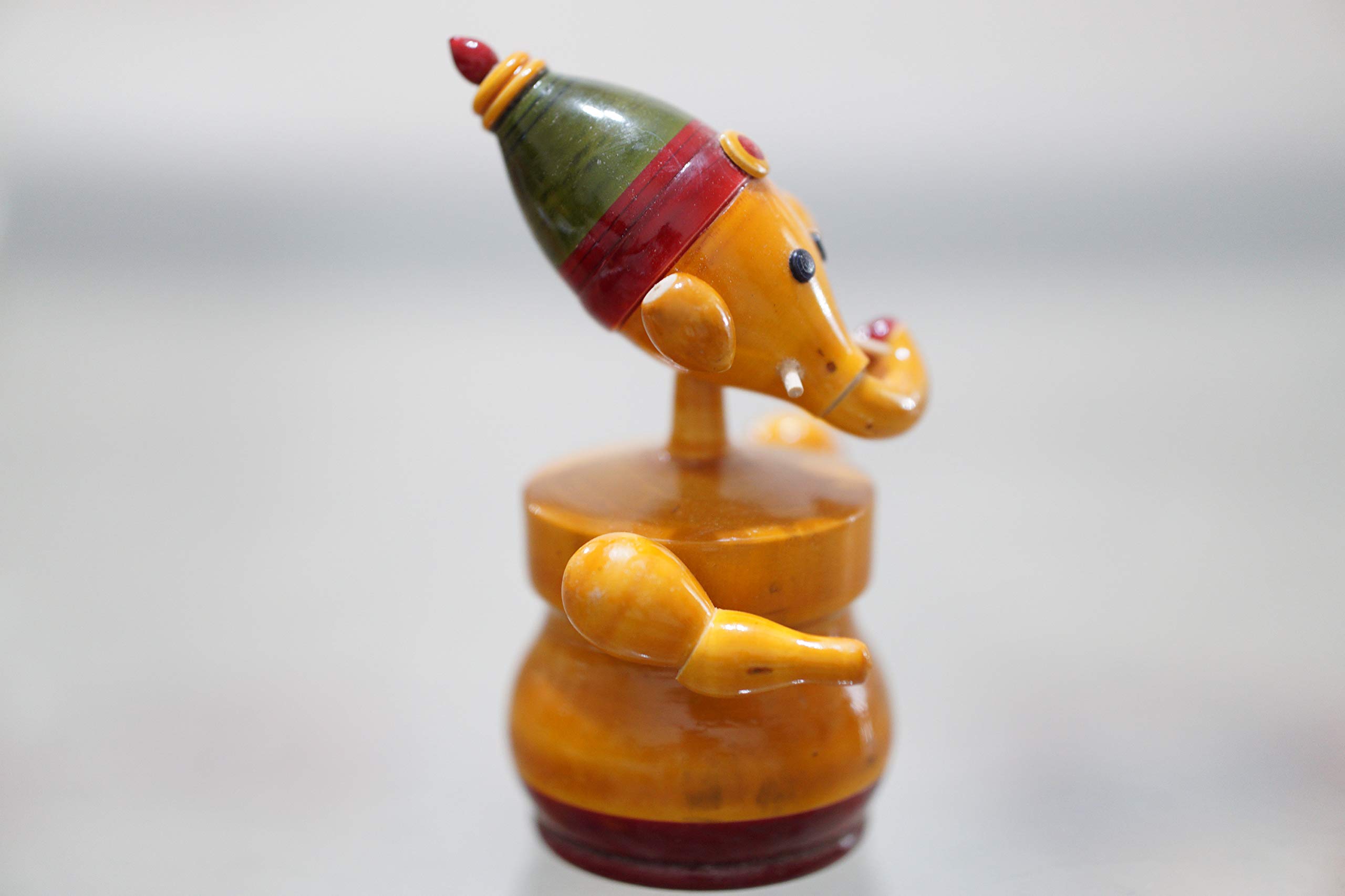 Handmade Wooden Ganapathi Figurine - Traditional Etikoppaka Toys in Turmeric Yellow | Eco-Friendly Hindu God Ganesha Statue for Home Decor, Pooja Room & Gift Giving