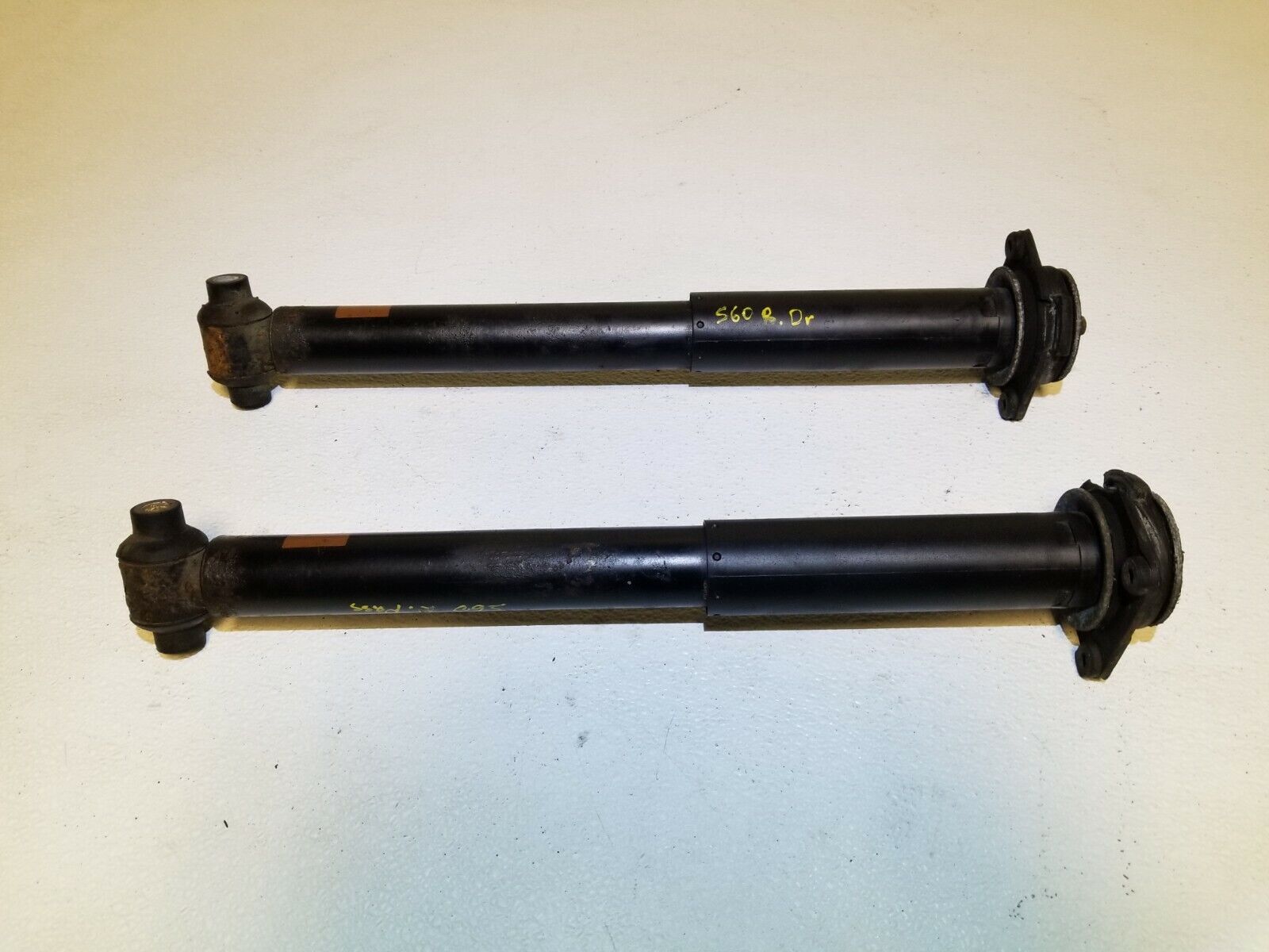 Volvo S60 Rear Shock Absorber Pair - OEM Replacement for 2005 2006 2007 2008 2009 Models - Perfect for Smooth Ride & Enhanced Suspension Performance