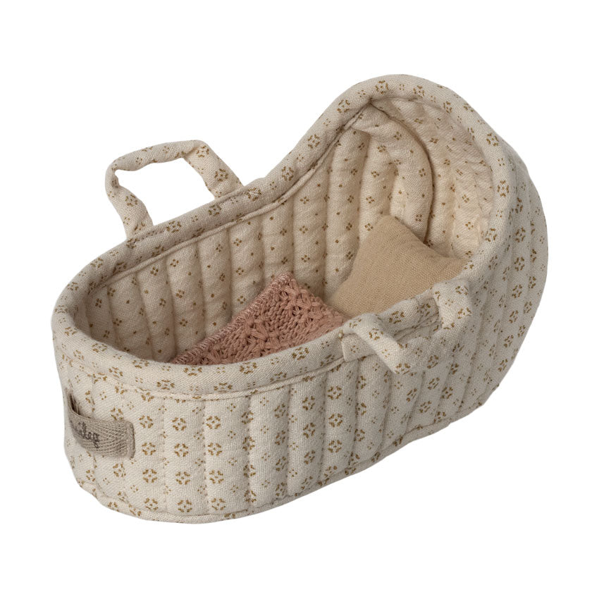Maileg Miniature Carrycot for Dolls - Portable Baby Doll Bed with Soft Fabric - Perfect for Pretend Play, Nursery Decor & Travel Companion
