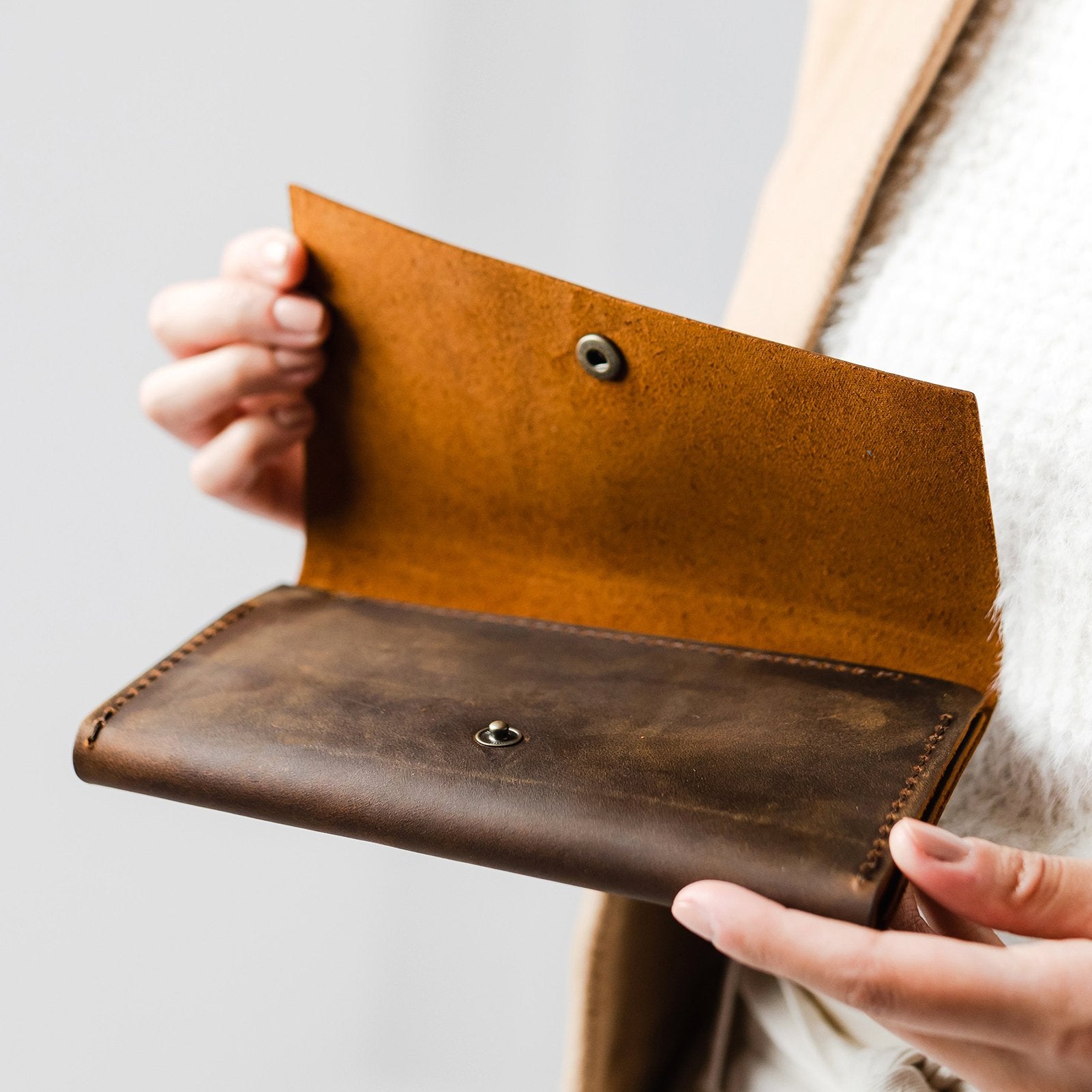 Genuine Leather Rancher Wallet for Men - Slim RFID Blocking Bifold Wallet with Money Clip - Perfect for Everyday Carry, Travel & Western Style Fashion
