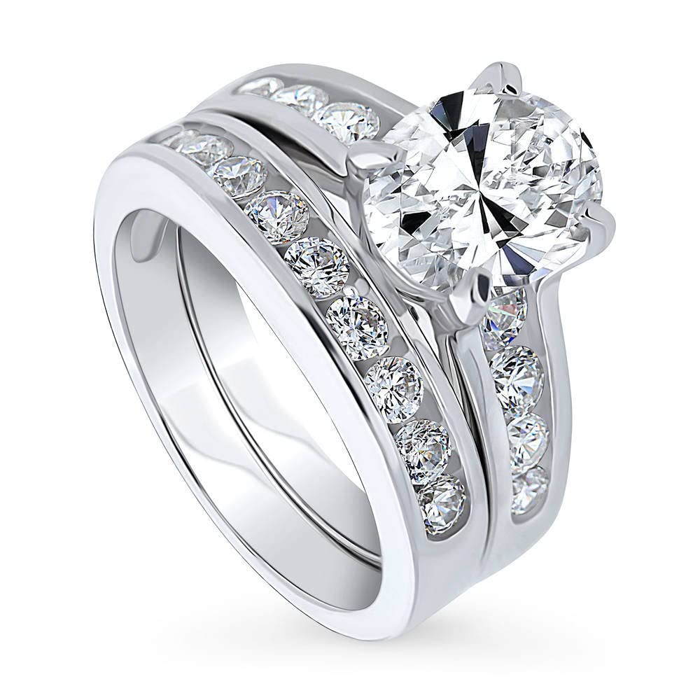 BERRICLE 2.5 Carat Oval Cut Cubic Zirconia Sterling Silver Solitaire Engagement Ring Set for Women, Rhodium Plated Size 4-10 - Perfect for Wedding, Proposal & Anniversary Gifts