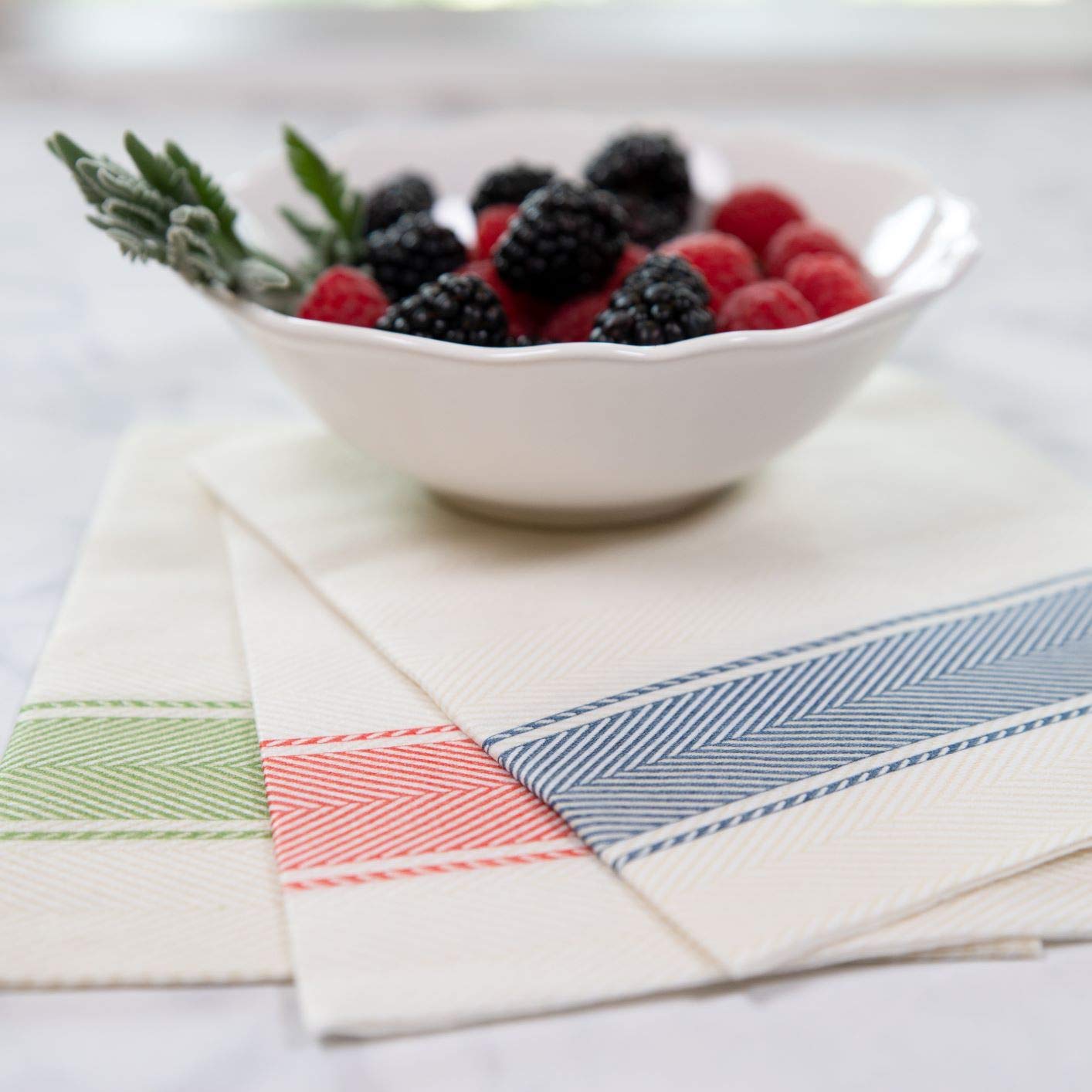 Luxurious Cloth-Like Disposable Napkins 25-Pack | Biodegradable Kitchen Towels for Dinner Parties & Events