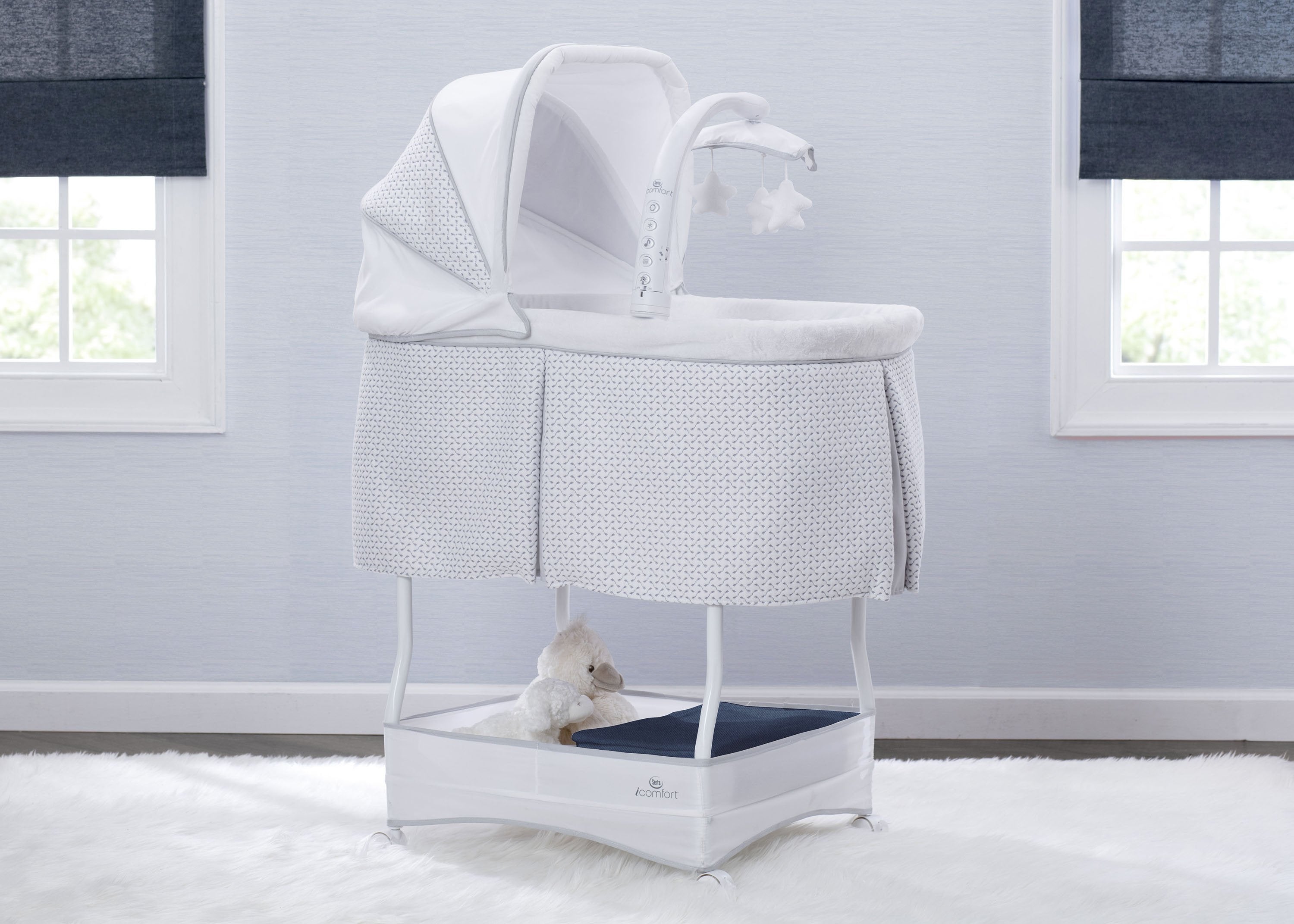 iComfort Auto Glide Bassinet - Portable Baby Crib with Smooth Rocking Motion for Newborns & Infants | Perfect for Nursery, Bedroom & Travel Use