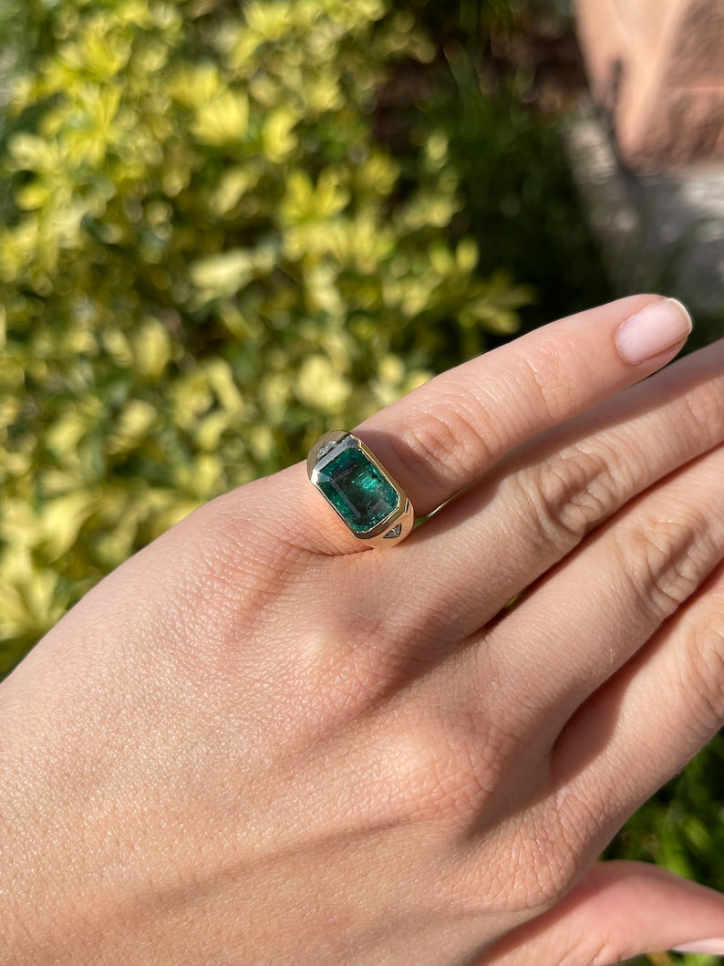 4.21tcw 14K Gold East-West Emerald & Trillion Cut Diamond Three Stone Ring for Women - Elegant Green Gemstone Jewelry for Engagement, Anniversary & Special Occasions