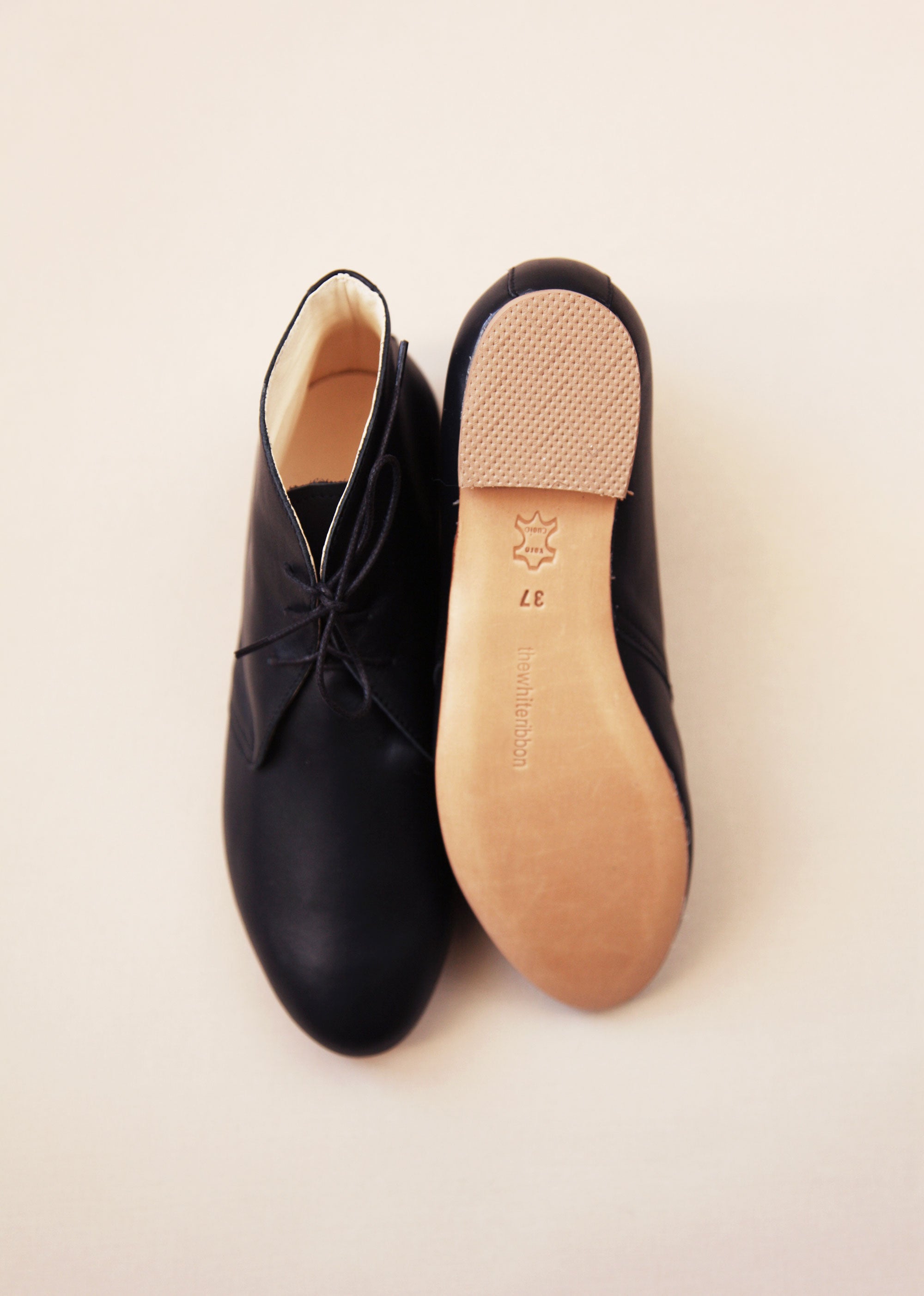 LEA Classic Black Boots for Women - Comfortable & Stylish Ankle Boots for Fall & Winter - Perfect for Office, Casual Outfits, and Outdoor Walking