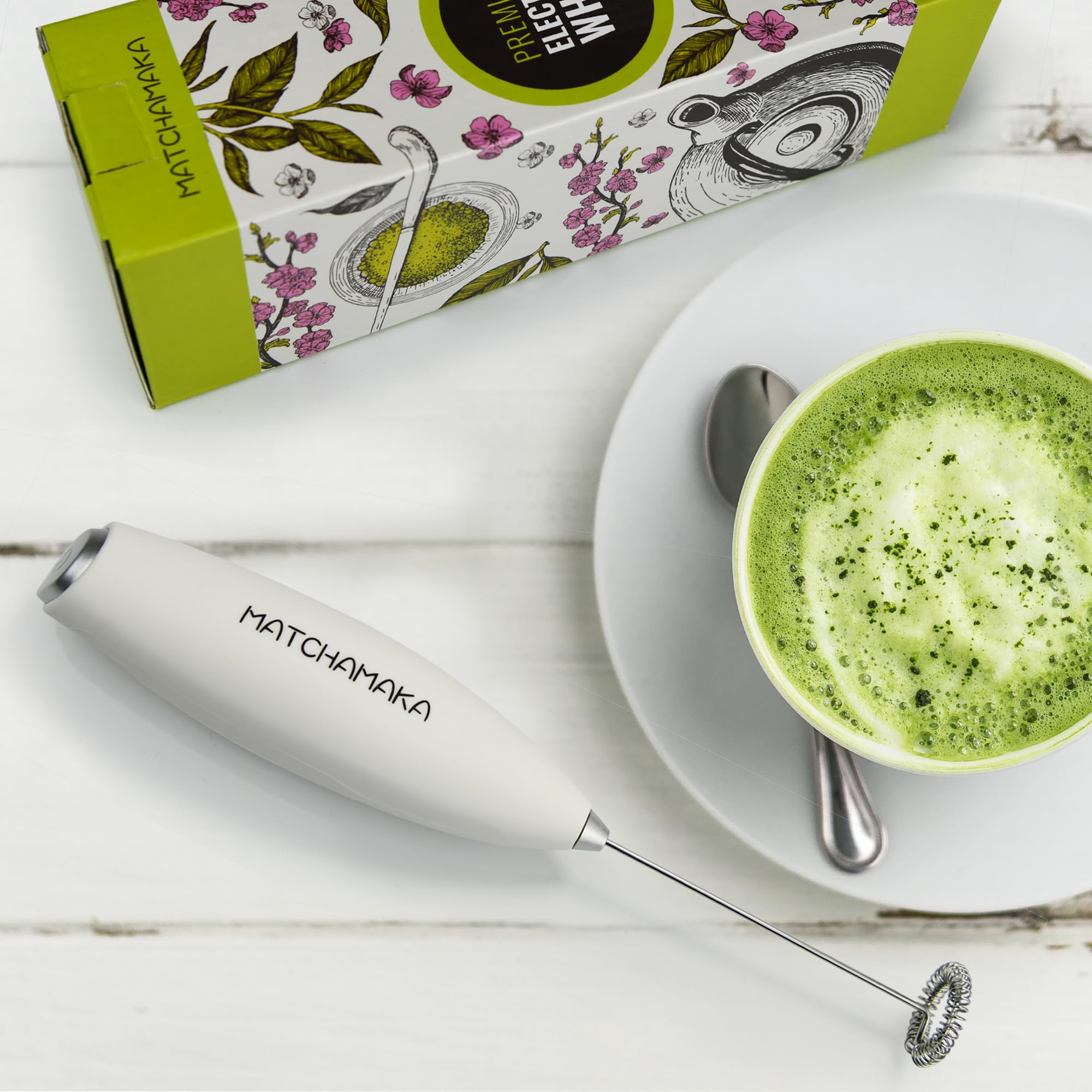 MATCHAMAKA Electric Milk Frother & Matcha Whisk - Powerful Handheld Foam Maker for Lattes, Cappuccino, Hot Chocolate & Frappe - Battery Operated Drink Mixer for Coffee & Matcha Green Tea Powder (White) - Perfect for Home, Office & Café Use