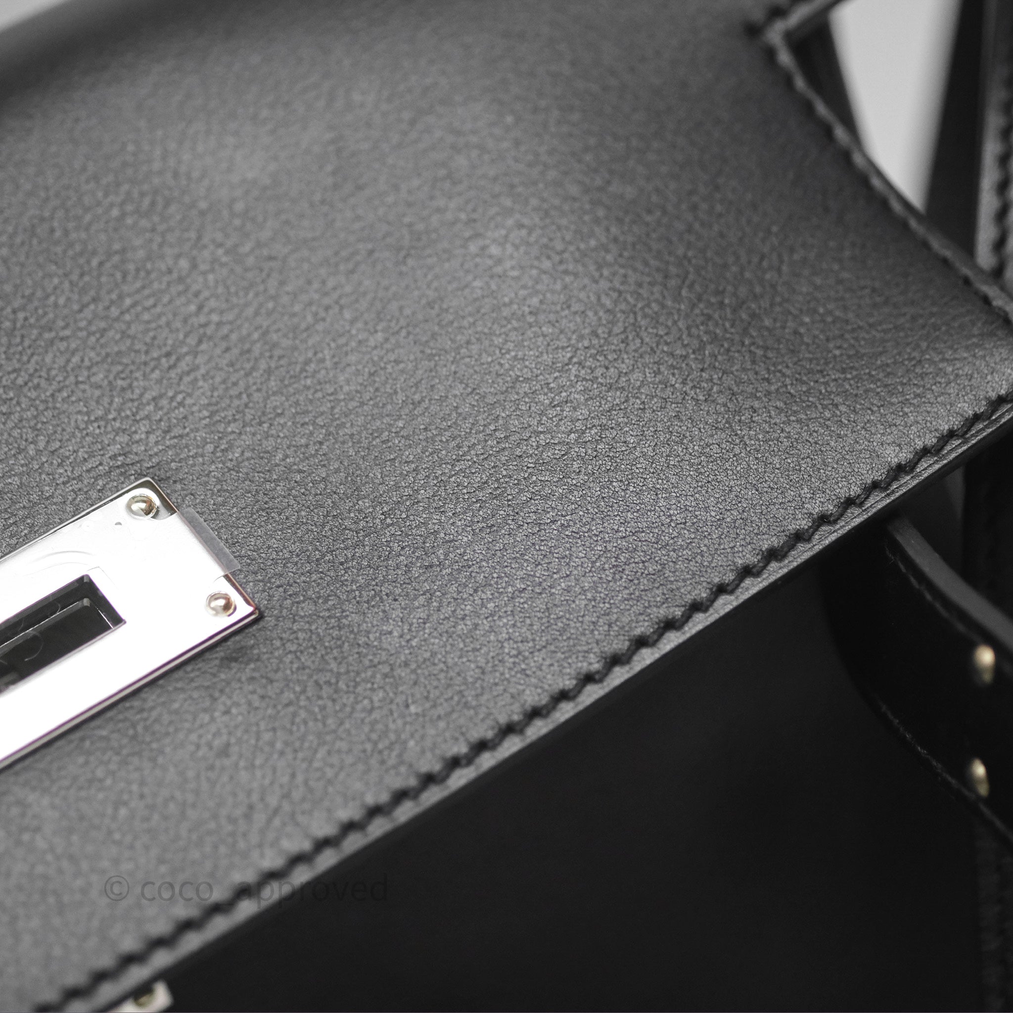 Authentic Hermès Kelly Messenger PM Bag 89 Noir Evergrain with Palladium Hardware - Luxury Crossbody Bag for Women | Perfect for Work, Travel & Everyday Elegance