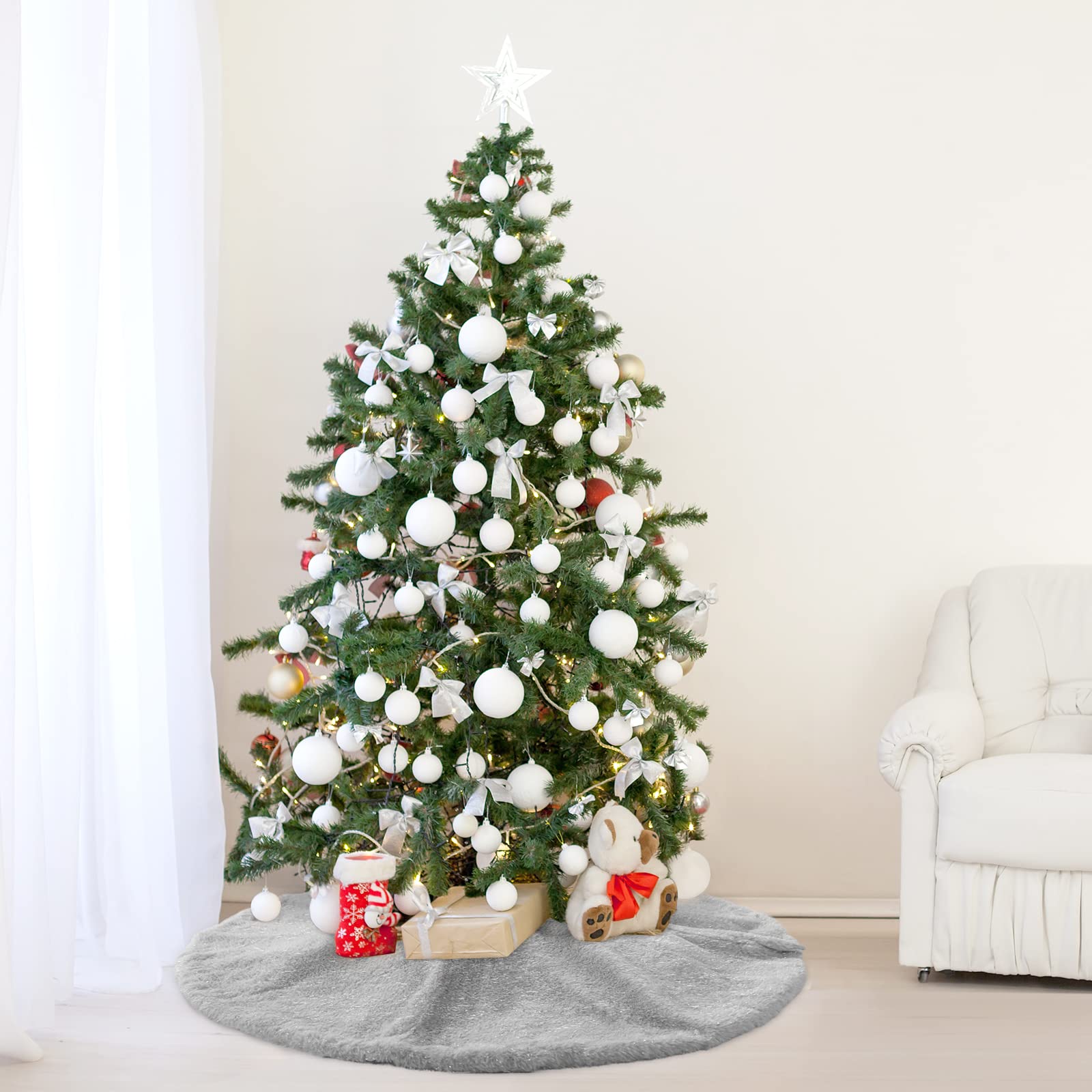 36 Inch Grey Faux Fur Christmas Tree Skirt with Shiny Streamers - Xmas Tree Base Cover Mat for Holiday Home Decor, Party & Festive Celebrations (90cm)
