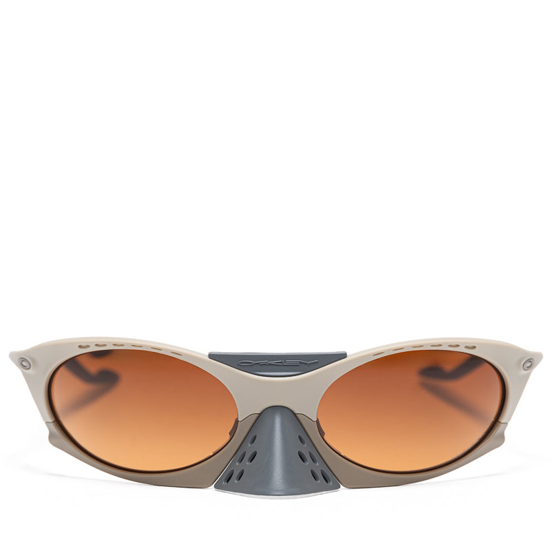 Oakley Plantaris Sunglasses - Matte Sand Frame with Prizm Brown Gradient Lenses - UV Protection for Outdoor Sports & Driving