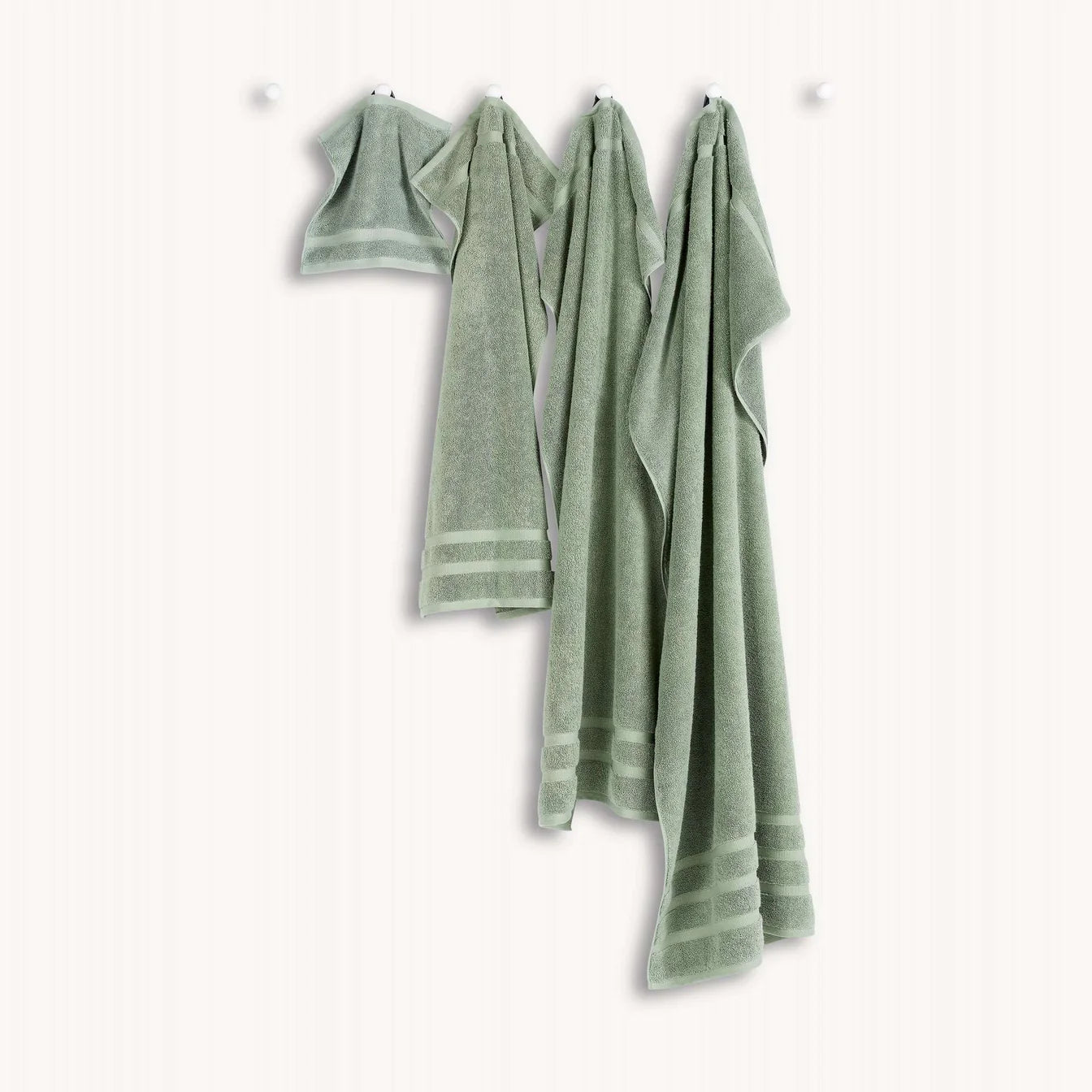 Christy Signum Combed Cotton Bath Towel - Super Soft & Absorbent Jade Green Luxury Spa Towel for Bathroom, Pool & Beach Use