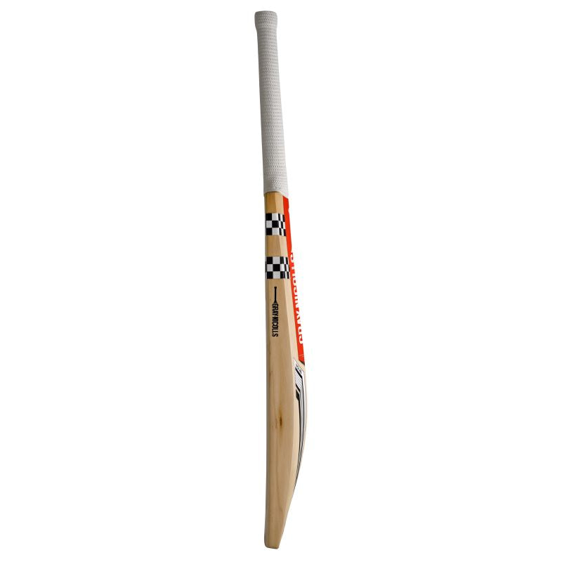 Gray Nicolls Nova 2.0 800 Natural Cricket Bat - Premium English Willow for Professional Players - Perfect for Matches & Training Sessions