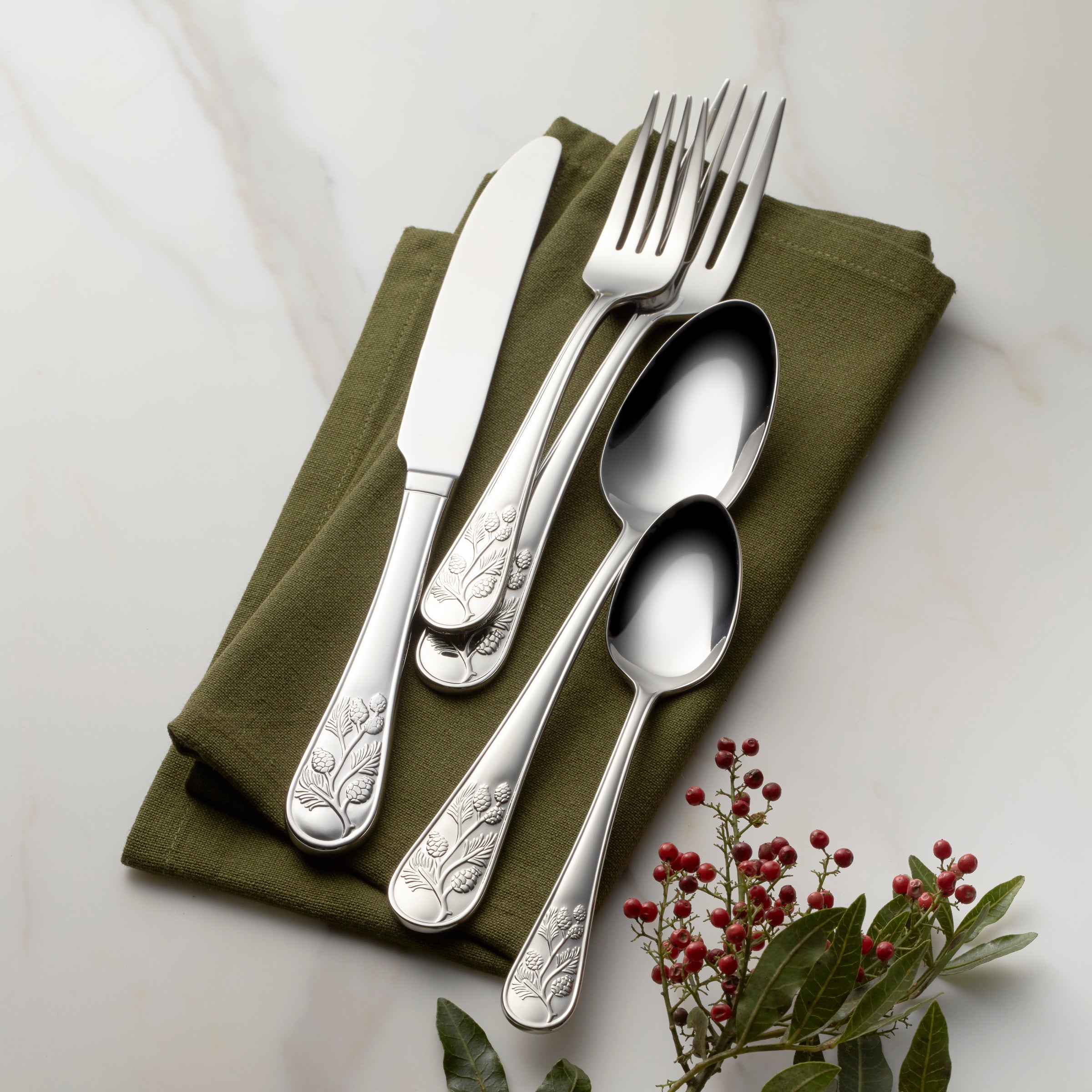 Premium 65-Piece Flatware Set by Chestnut Ridge - Stainless Steel Silverware for Everyday Dining & Entertaining - Ideal for Home, Restaurant, or Wedding Use