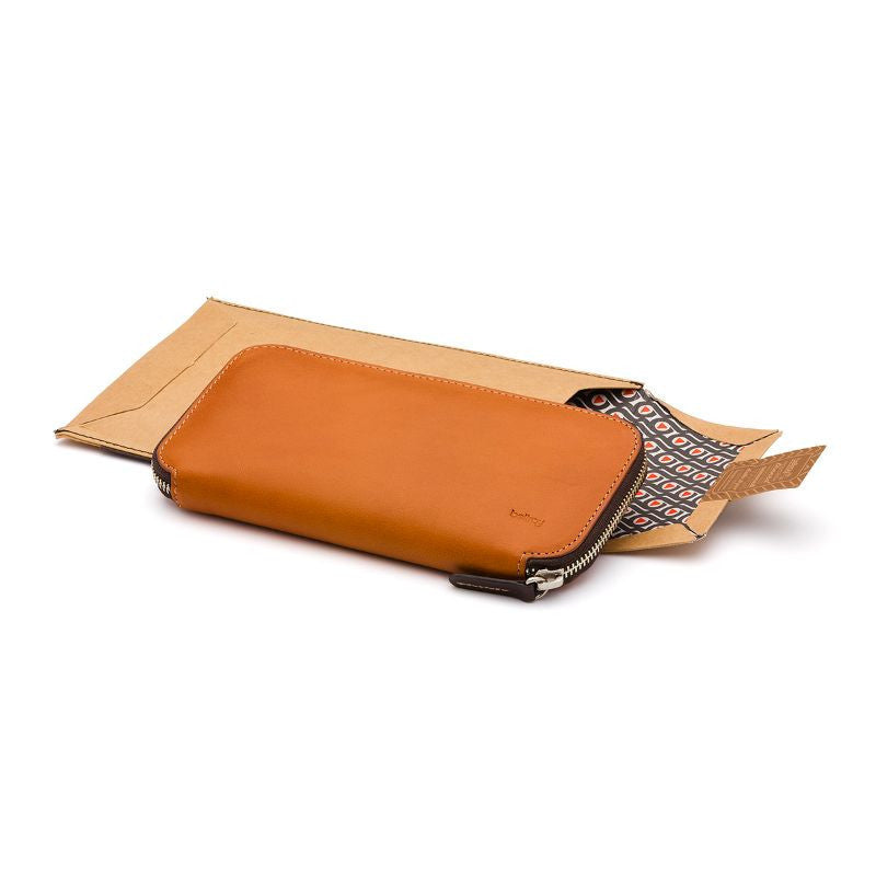 Bellroy Carry Out Wallet - Slim RFID Blocking Travel Wallet for Men & Women | Perfect for Everyday Use, Travel & Business (Black)