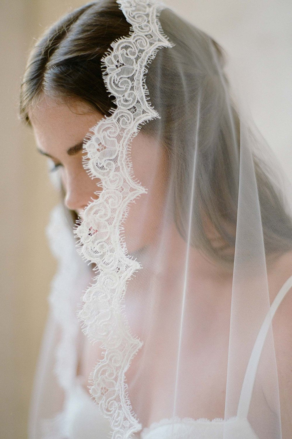 Amelie Lux French Lace Scallop Mantilla Veil - Elegant Bridal Headpiece for Weddings, Church Ceremonies & Special Occasions
