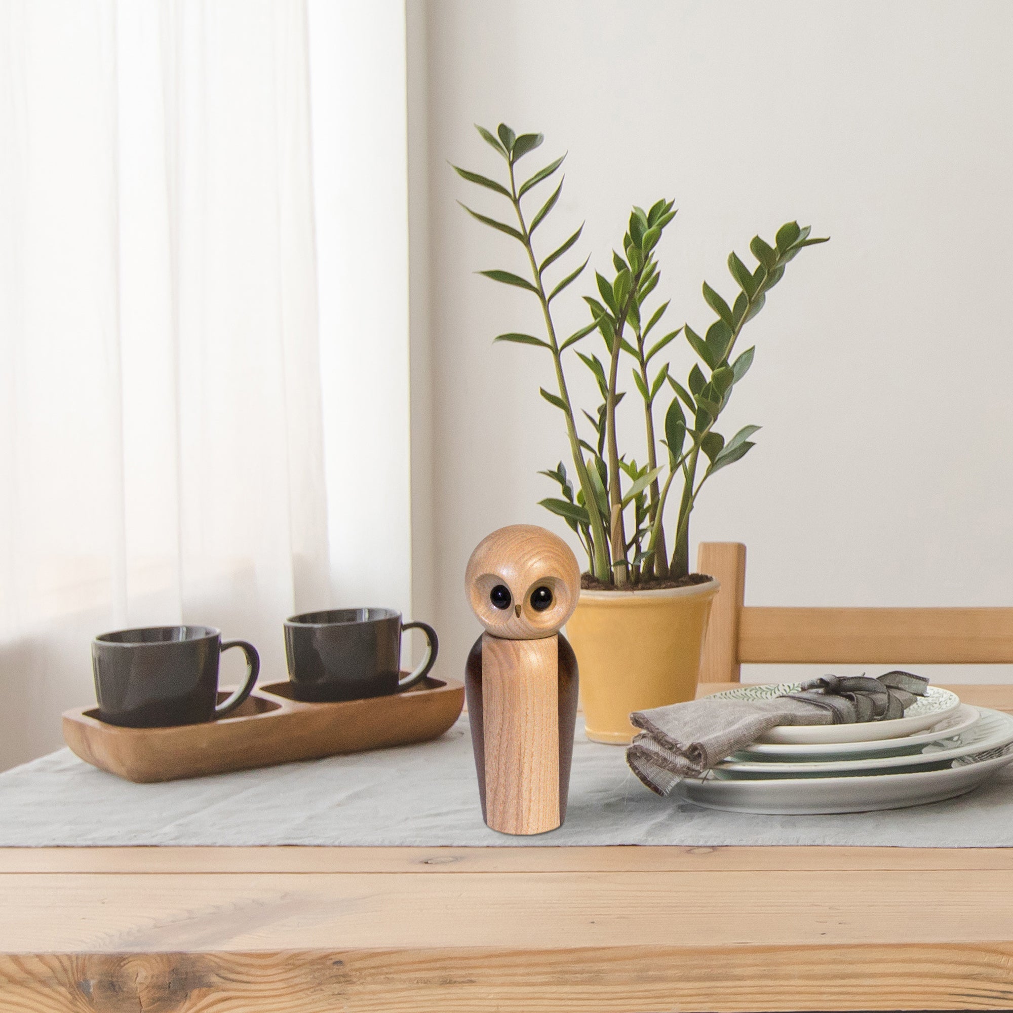Premium Owl-Shaped Pepper Grinder - Handcrafted Wooden Salt and Pepper Mill with Ceramic Mechanism - Perfect for Kitchen, Dining Table & Gift Giving