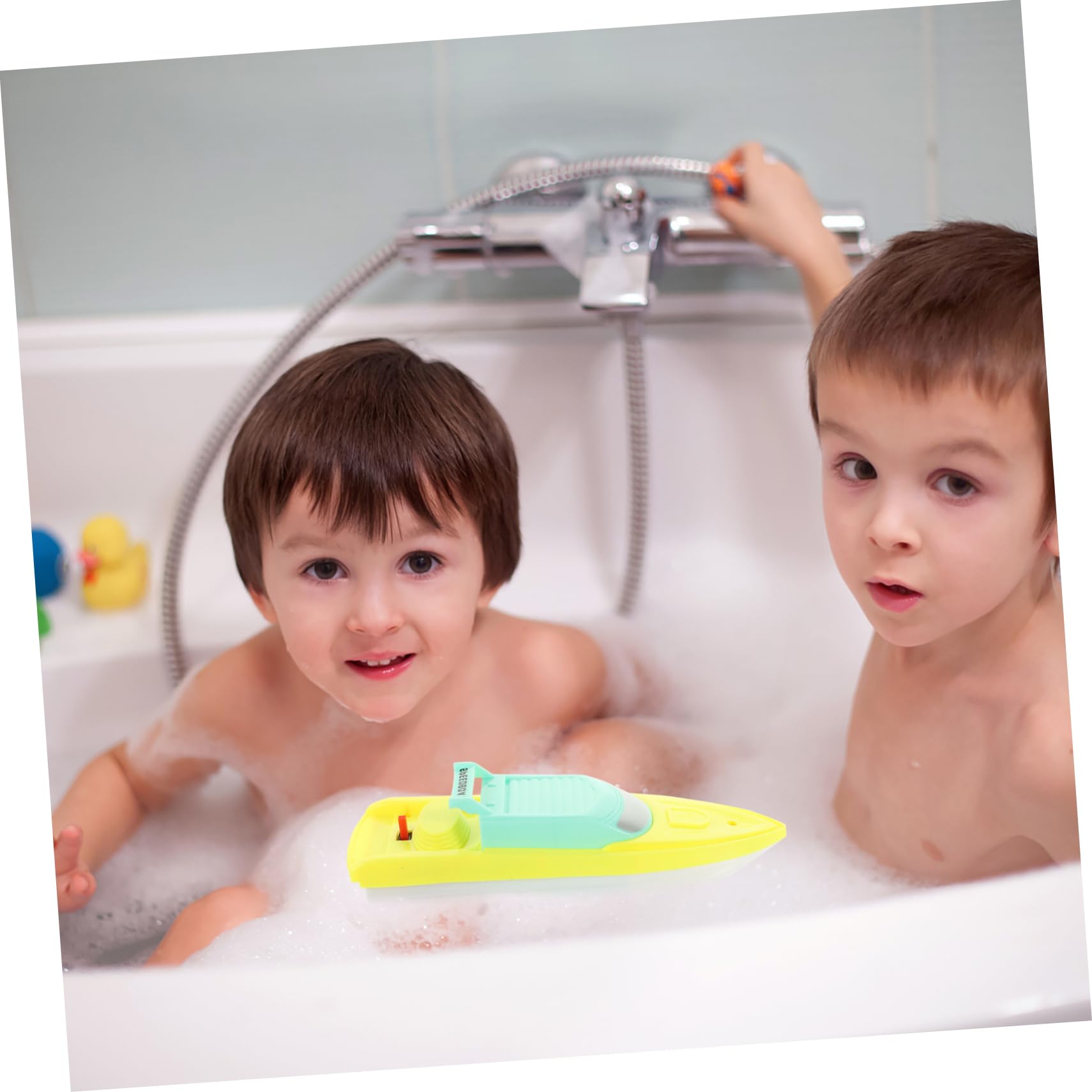 VICASKY 4-Piece Cartoon Speed Boat Bath Toys Set - Floating Sailboat Bathtub Toys for Kids - Durable Plastic Water Play Toys for Toddlers & Children - Perfect for Bathtime Fun, Pool Parties & Outdoor Water Play