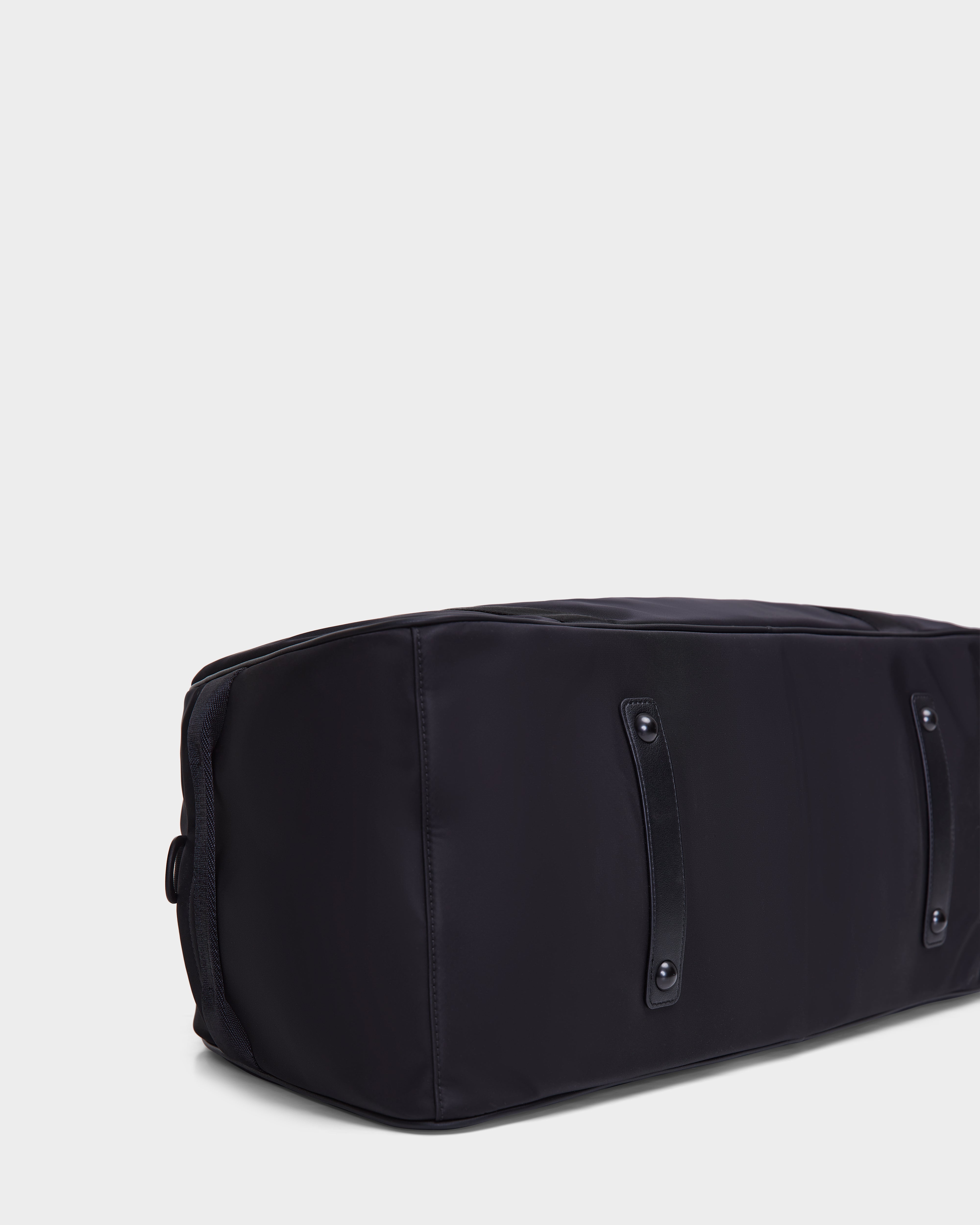 DUFF 9324506 Black - Stylish and Durable Duffel Bag for Travel, Gym, Sports, and Outdoor Adventures