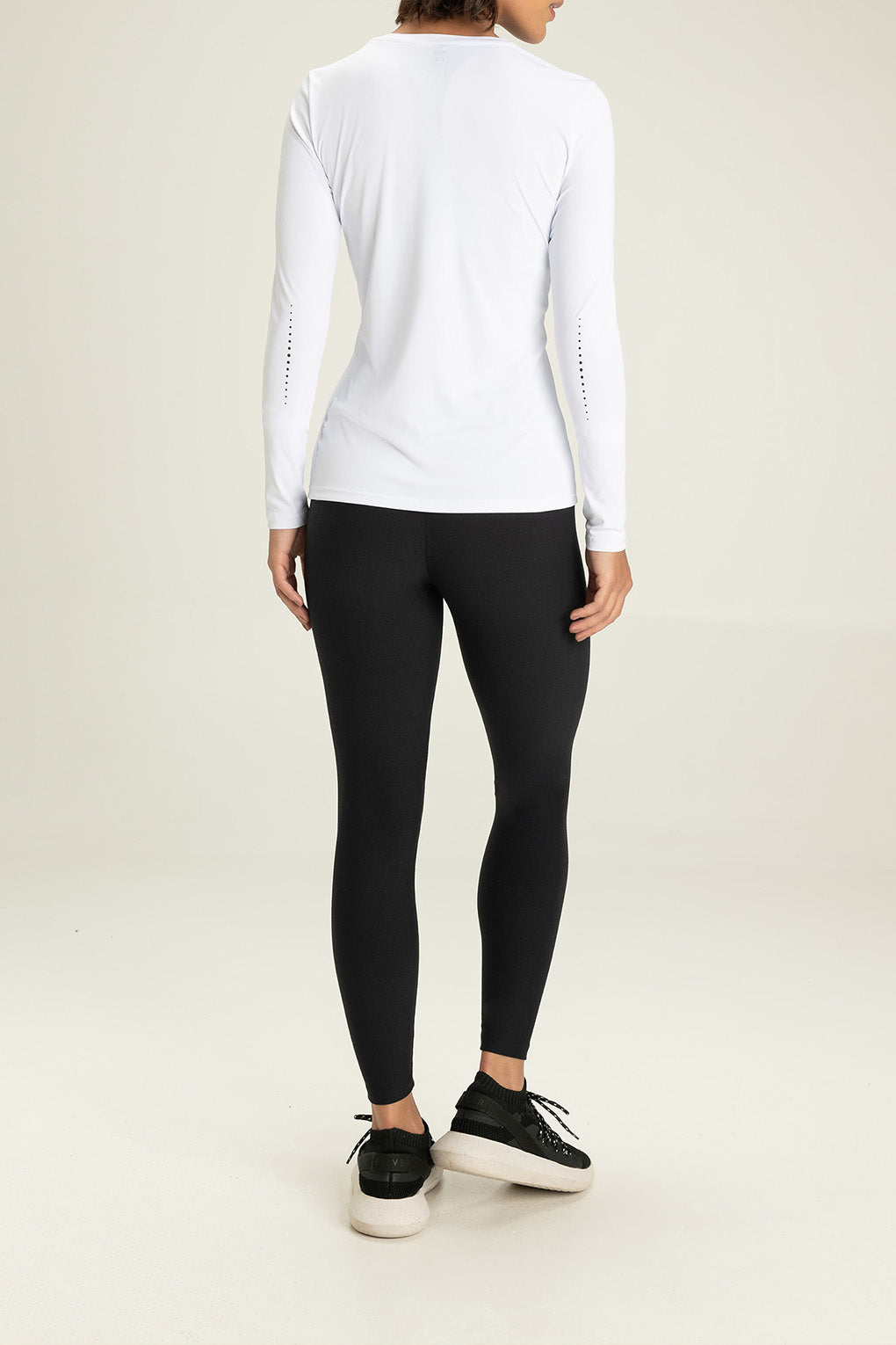 Premium Long Sleeve T-Shirt for Men & Women - Soft Cotton Comfort Fit Crewneck Tee - Perfect for Casual Wear, Layering & Outdoor Activities