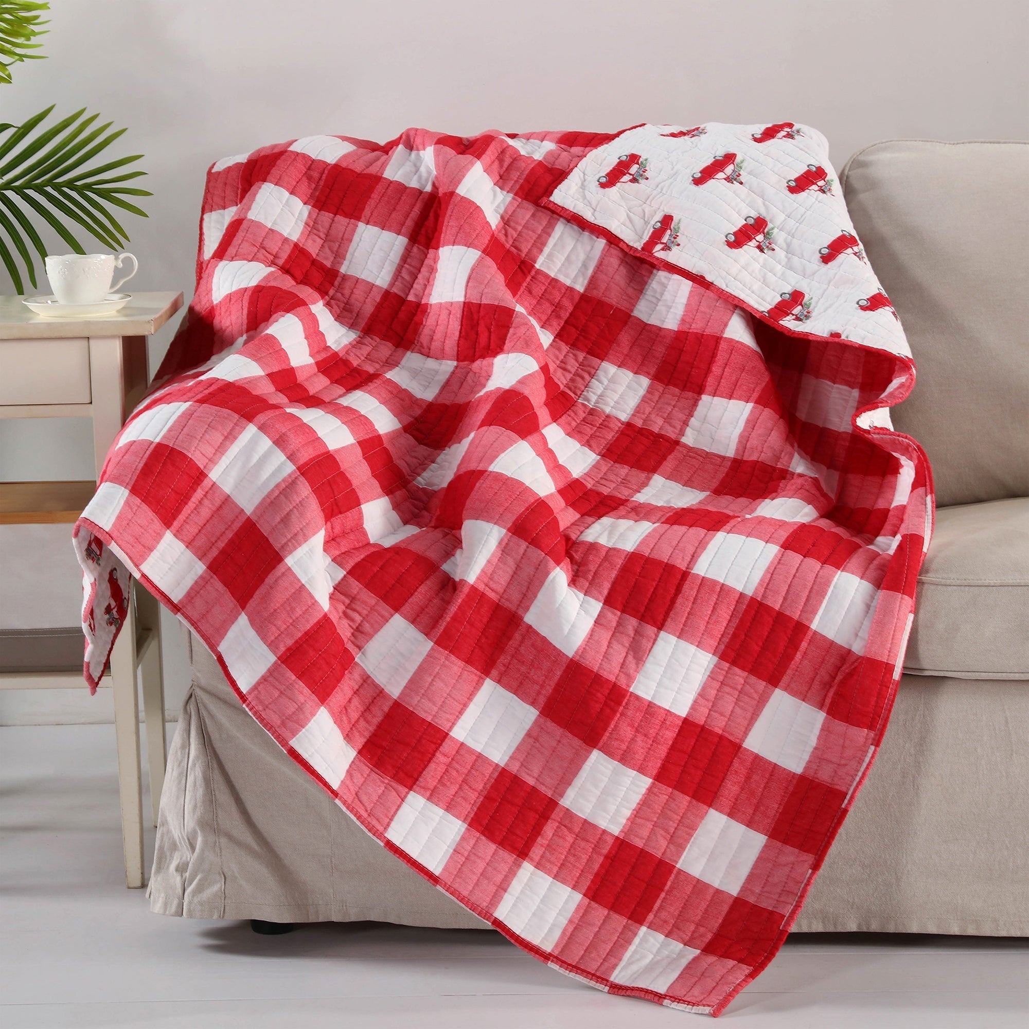Cozy Quilted Throw Blanket for Road Trips - Soft & Warm Travel Blanket for Car, Camping, and Home Use