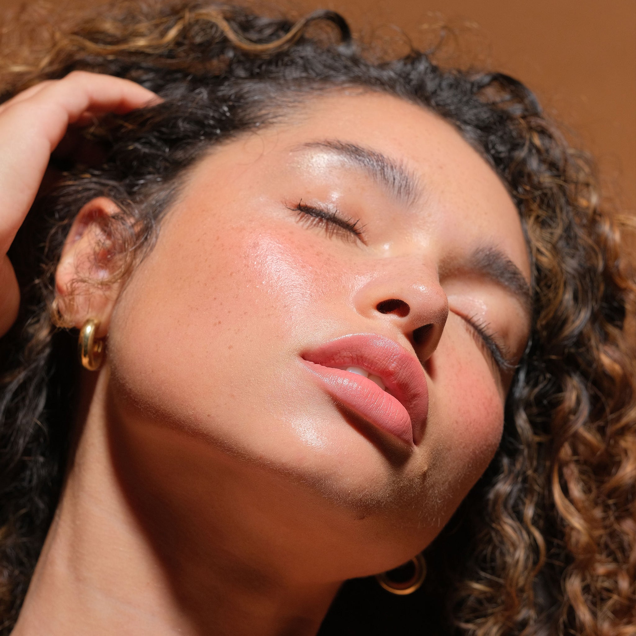 Living Luminizer - Natural Face Highlighter for Glowing Skin | Vegan & Cruelty-Free Makeup | Perfect for Daytime Glow & Nighttime Radiance | Use for Cheekbones, Brow Bones & Cupid's Bow