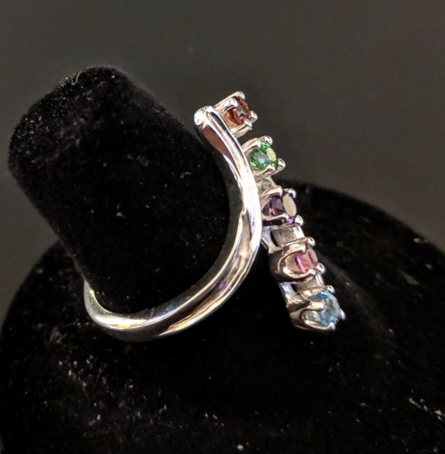 Custom Mother's Ring in Solid Sterling Silver or 14K Gold (White/Yellow/Rose) - 3 to 6 Natural Birthstones with Engraving - Personalized Jewelry Gift for Mom, Grandma, Birthday, Anniversary - Perfect for Mother's Day, Christmas & Special Occasions