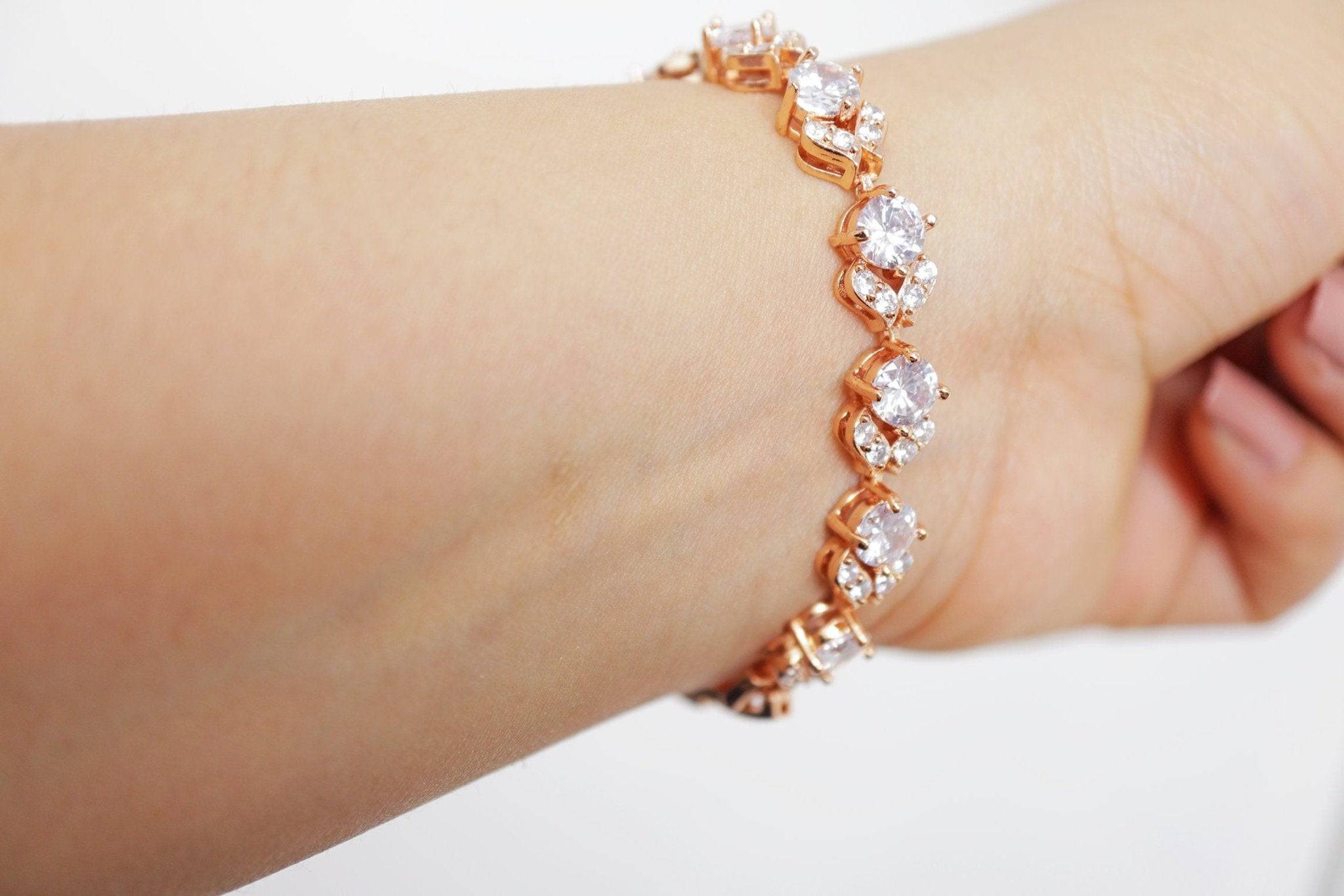 Elegant Cubic Zirconia Drop Bracelet - Diamond-like Wedding Bracelet for Women | Perfect Bridesmaid Gift, Bride Jewelry & Bridal Accessories | Ideal for Weddings, Anniversaries and Special Occasions