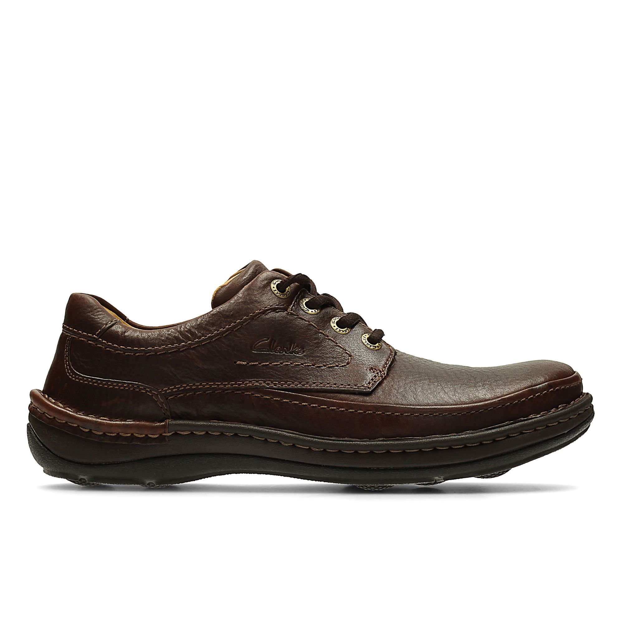 Clarks Men's Formal Derby Shoes - Classic Leather Dress Shoes for Business & Office Wear - Comfortable & Stylish for Weddings, Parties & Professional Events