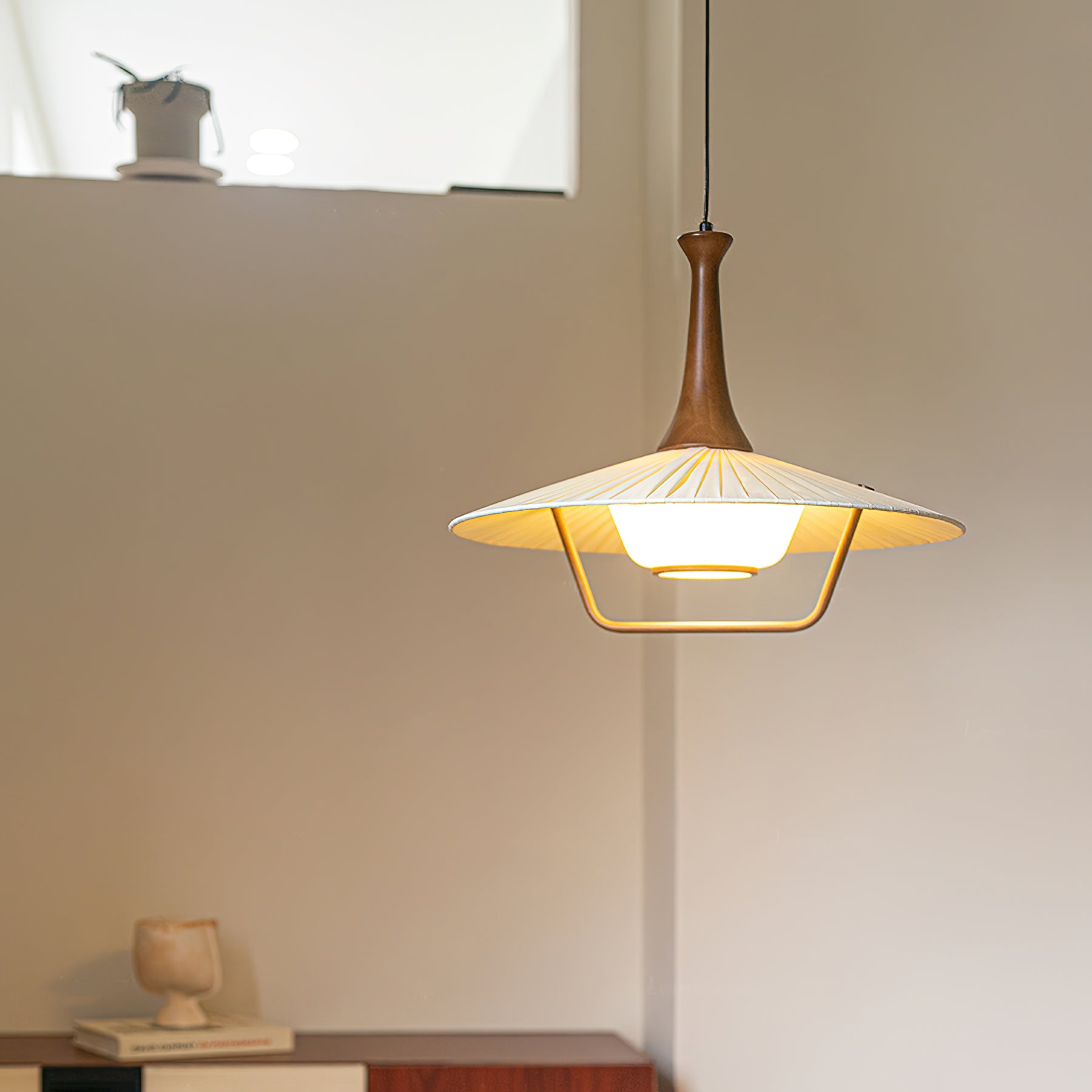 Eikon Modern Pendant Lamp - Sleek Hanging Light Fixture for Dining Room, Kitchen Island & Bedroom Decor - Adjustable LED Ceiling Light with Dimmable Bulb