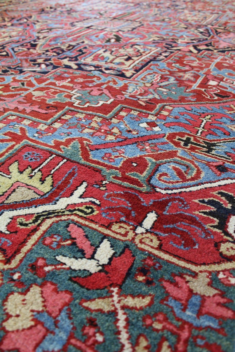 Vintage Heriz Tribal Rug JF8036 - Authentic Persian Handmade Carpet for Living Room, Bedroom & Home Decor