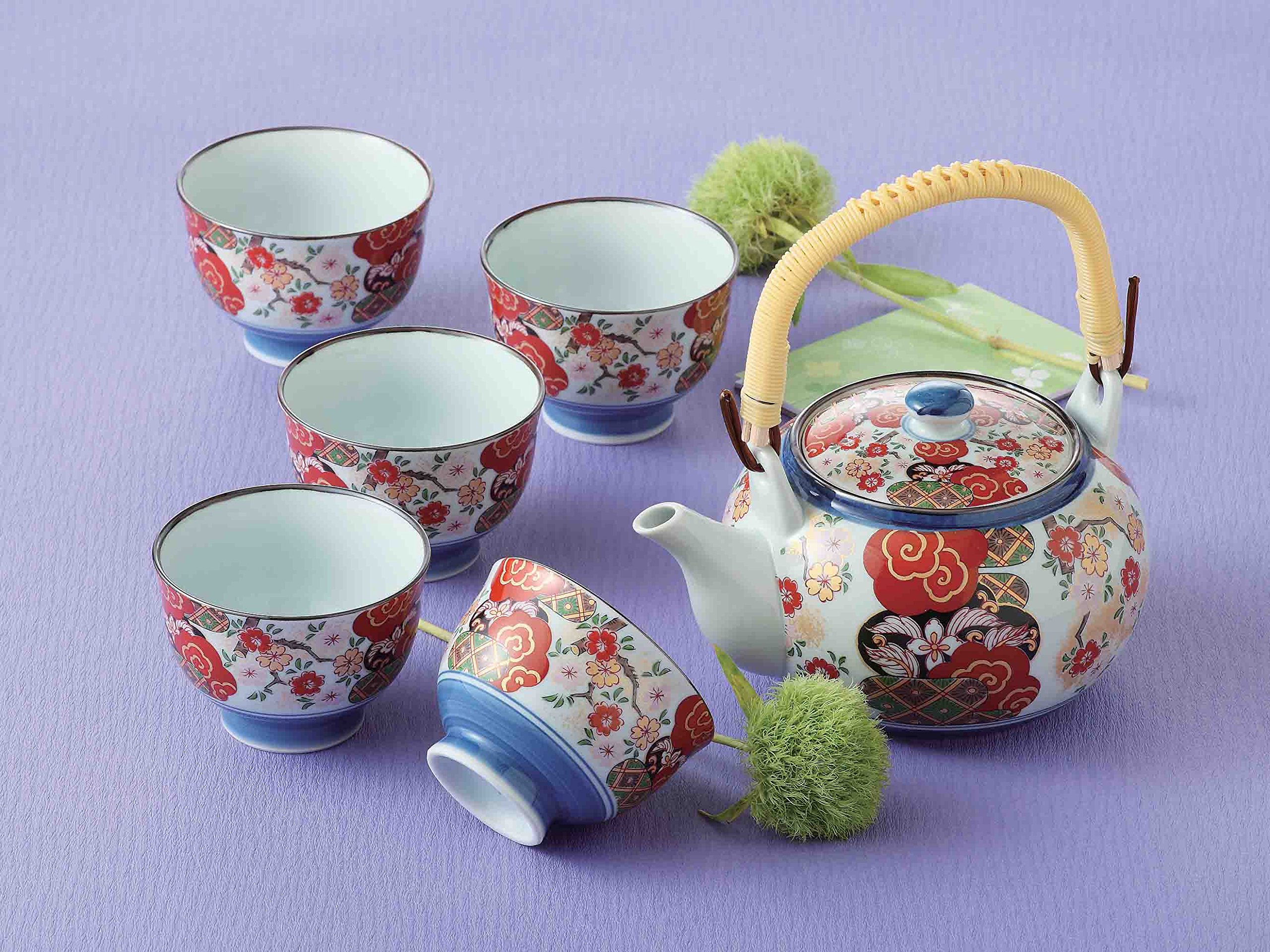 Premium Arita-yaki Porcelain Sakura Kyusu Teapot & 5 Tea Cup Set with Gift Box - Authentic Japanese Ceramic Tea Set for Matcha & Green Tea - Perfect for Home Tea Ceremonies & Gifting