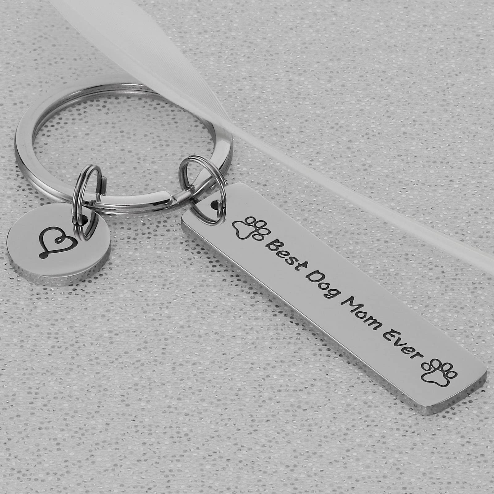 Kivosliviz Dog Mom Keychain - Best Dog Mom Ever Gift for Animal Lovers - Perfect for Pet Moms, Dog Walks, and Everyday Carry
