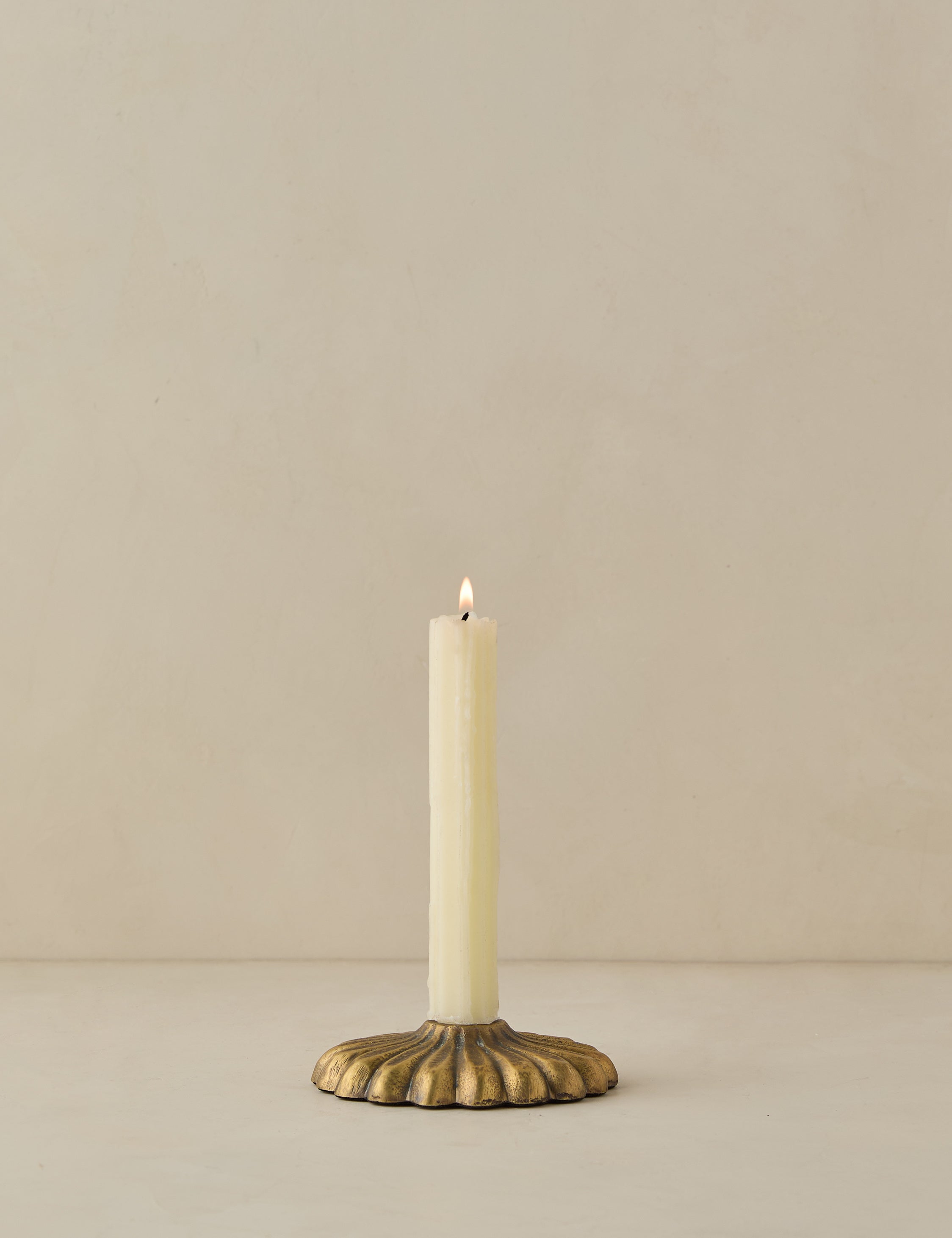 Stylish Giovanna Candle Holder - Elegant Home Decor for Dining Table, Wedding Centerpiece & Romantic Ambiance