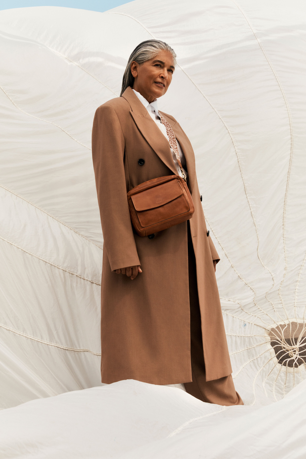Pia Leather Crossbody Bag for Women - Stylish & Durable Genuine Leather Purse - Perfect for Work, Travel & Everyday Use