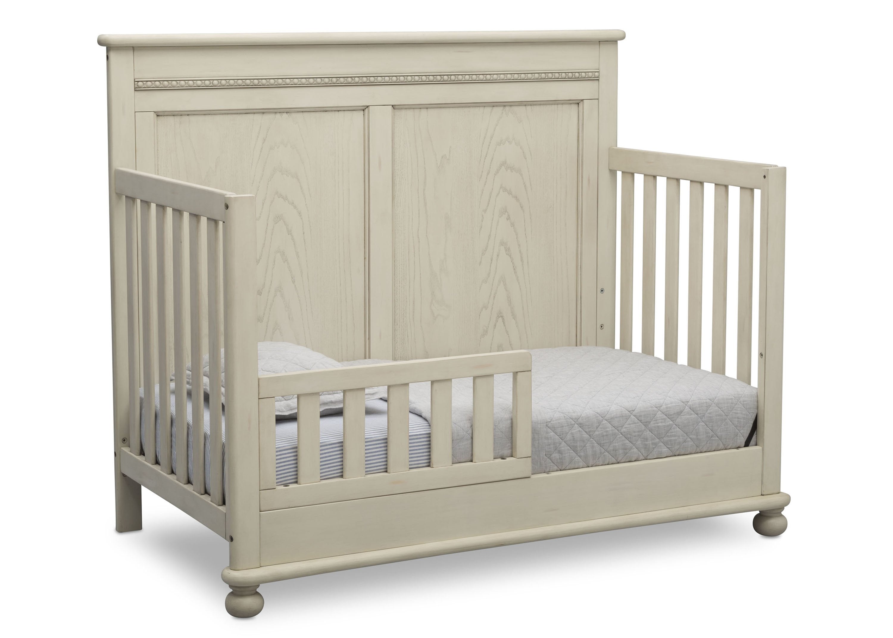 Fontana 4-in-1 Convertible Baby Crib - White Wooden Crib for Nursery, Toddler Bed & Daybed - Perfect for Newborns to Teens (Use in Nursery, Bedroom or Guest Room)