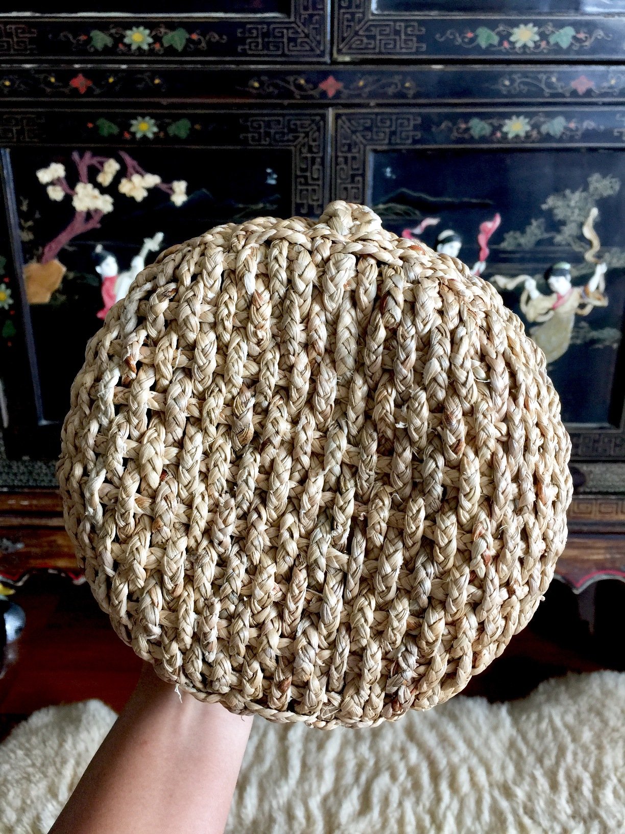 Round Straw Tote Bag - Handwoven Beach Basket with Bucket Design for Women - Perfect for Beach Trips, Picnics, and Summer Outings