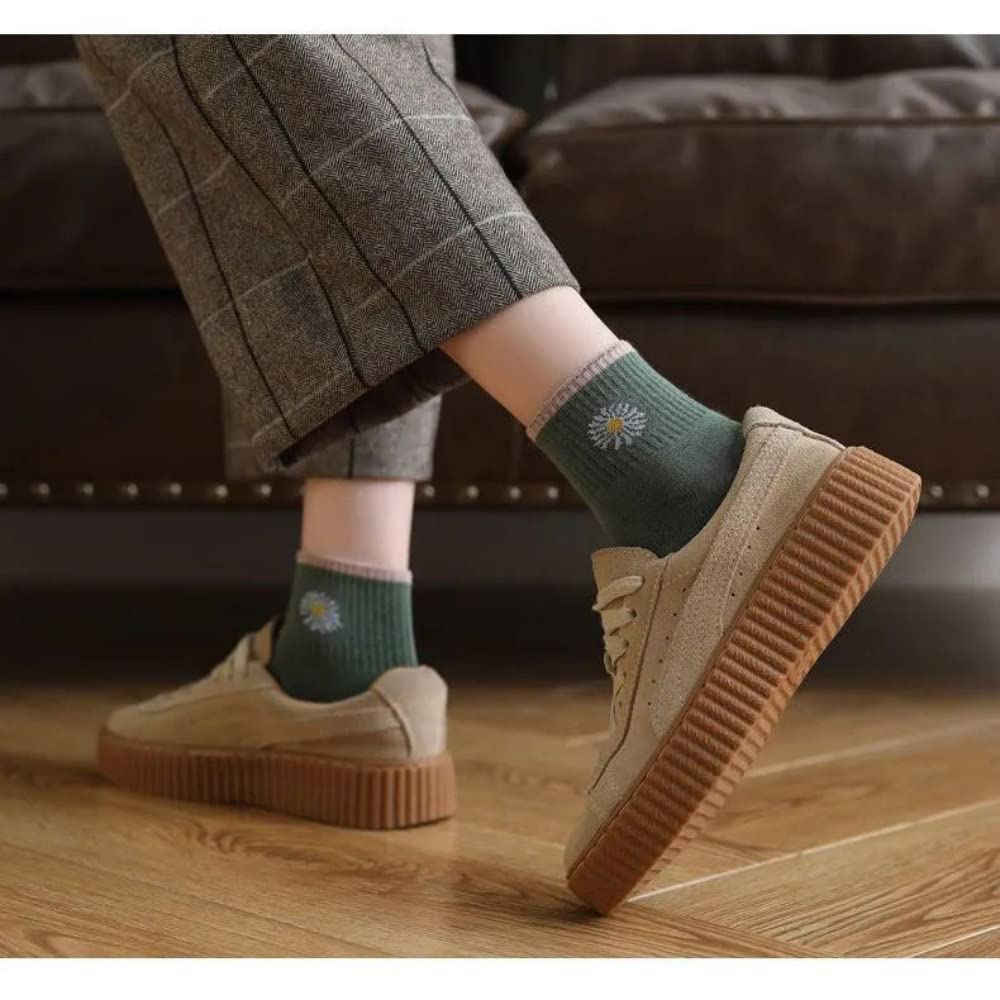6/12 Pairs Women's Vintage Daisy Floral Crew Socks - Cute Ankle Socks for Casual Wear, Dresses & Everyday Outfits