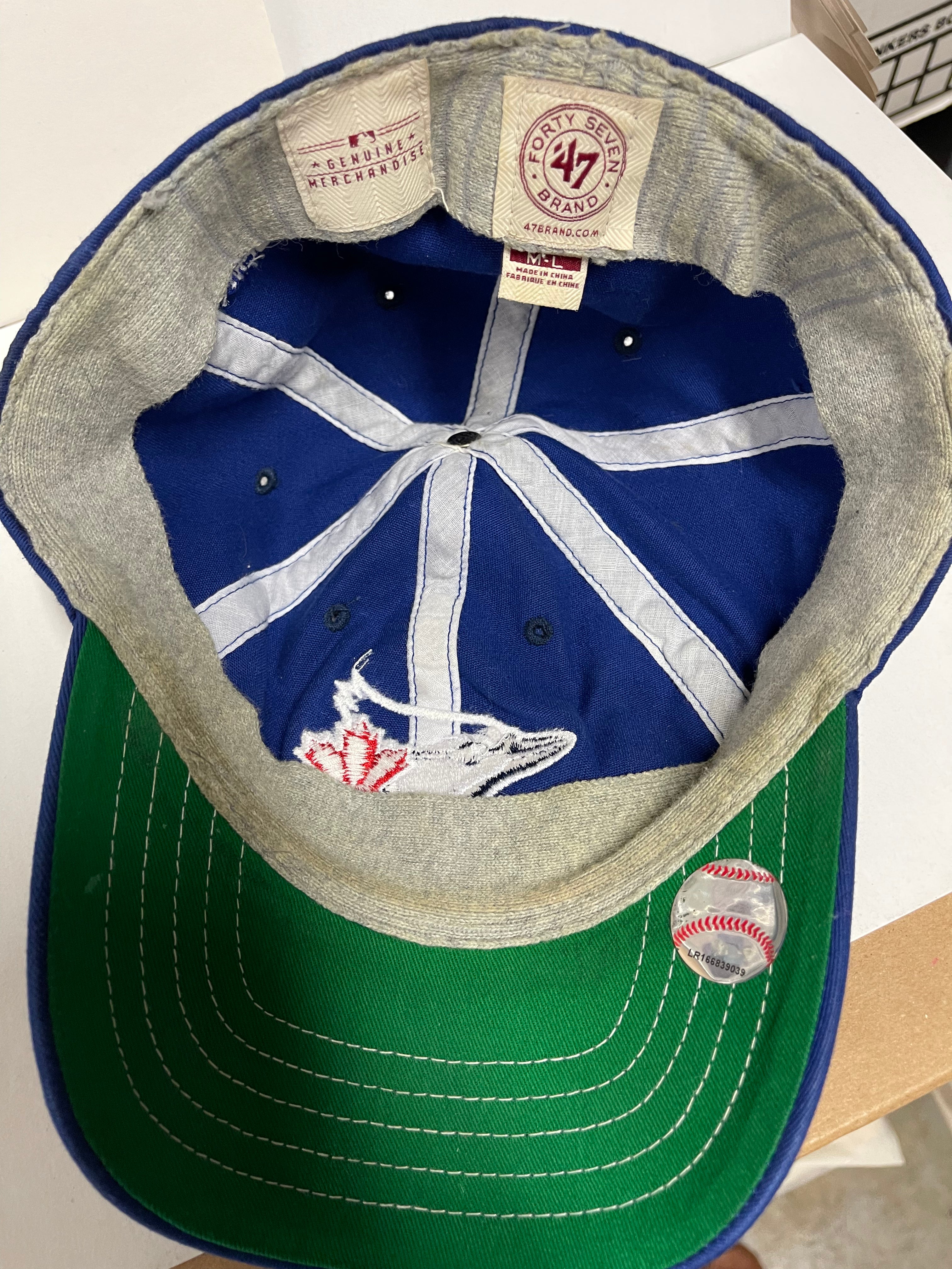 Vintage Toronto Blue Jays Baseball Cap - Adjustable Medium/Large Size for Men & Women - Perfect for Games, Collecting & Casual Wear