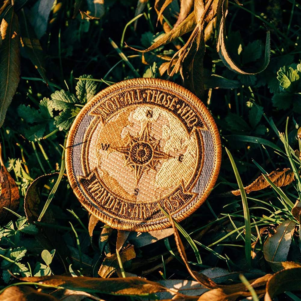 O'Houlihans - 'Not All Those Who Wander Are Lost' Iron On Patch for Jackets, Backpacks & DIY Crafts - Vintage Style Embroidered Sew On Badge for Clothing Customization