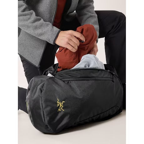 Arc'teryx Mantis 30L Backpack - Lightweight Hiking & Travel Daypack for Men & Women - Perfect for Outdoor Adventures, Commuting & Daily Use
