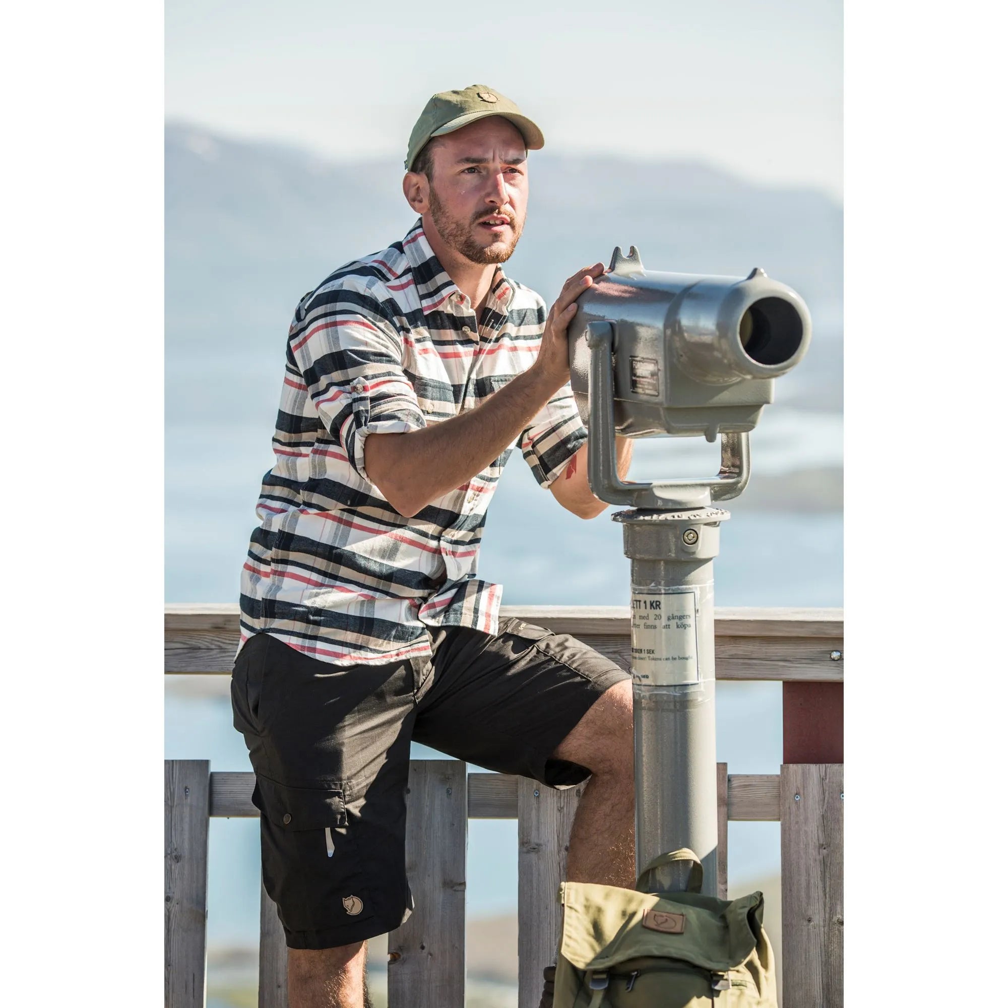 Men's Abisko Quick-Dry Hiking Shorts F82833 - Lightweight & Breathable for Outdoor Adventures, Camping & Travel