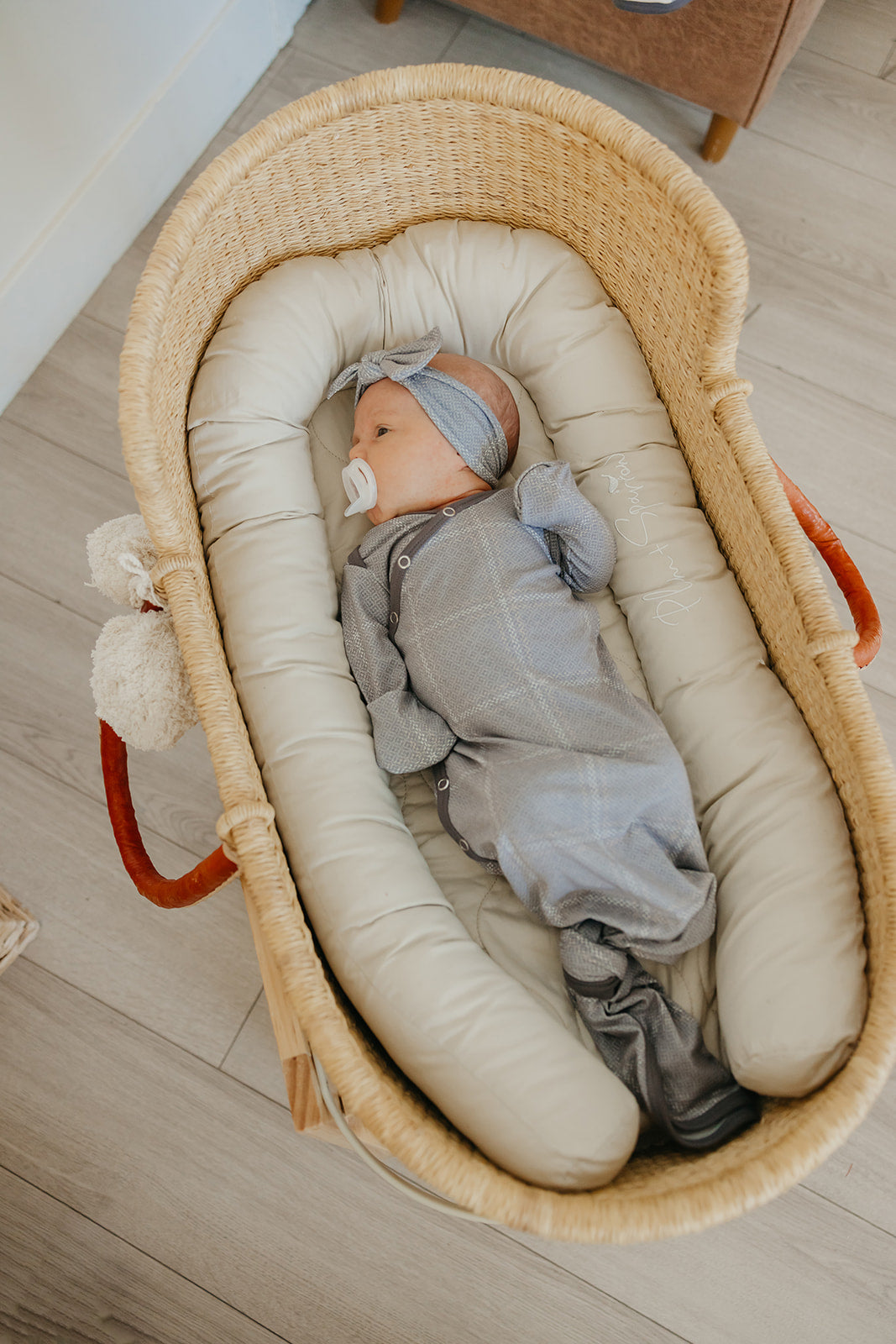 **Newborn Knotted Gown for Baby Girls & Boys | Soft Cotton Sleepwear | Easy Diaper Change | Perfect for Hospital, Home & Photo Shoots**