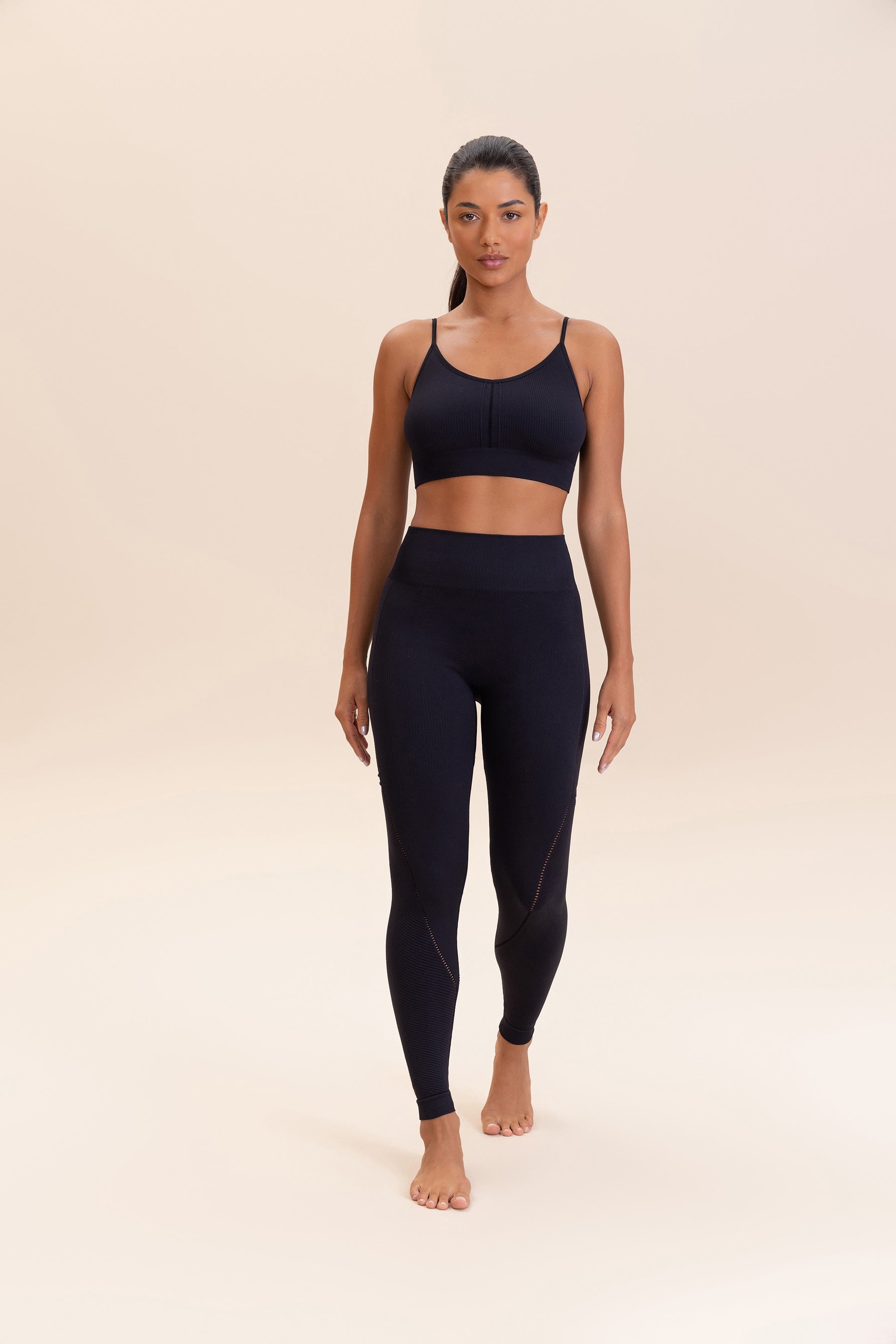 Float Seamless Sports Bra for Women - High Support Workout Bra - Yoga, Running, Gym & Activewear - Comfortable & Breathable Fitness Top