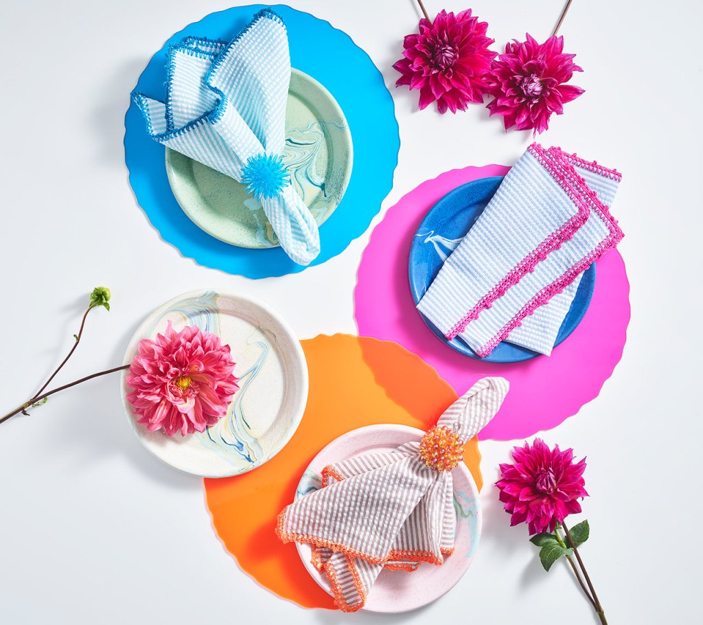 Premium Seersucker Napkins Set of 4 - Soft Periwinkle & Pink Cotton Dinner Napkins for Formal Dining, Wedding, and Special Occasions