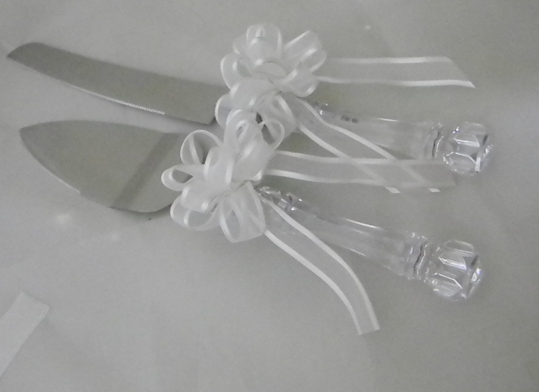 Elegant 2-Piece Wedding Cake Knife and Server Set with White Bows - Perfect for Bridal Showers, Wedding Receptions & Anniversary Celebrations