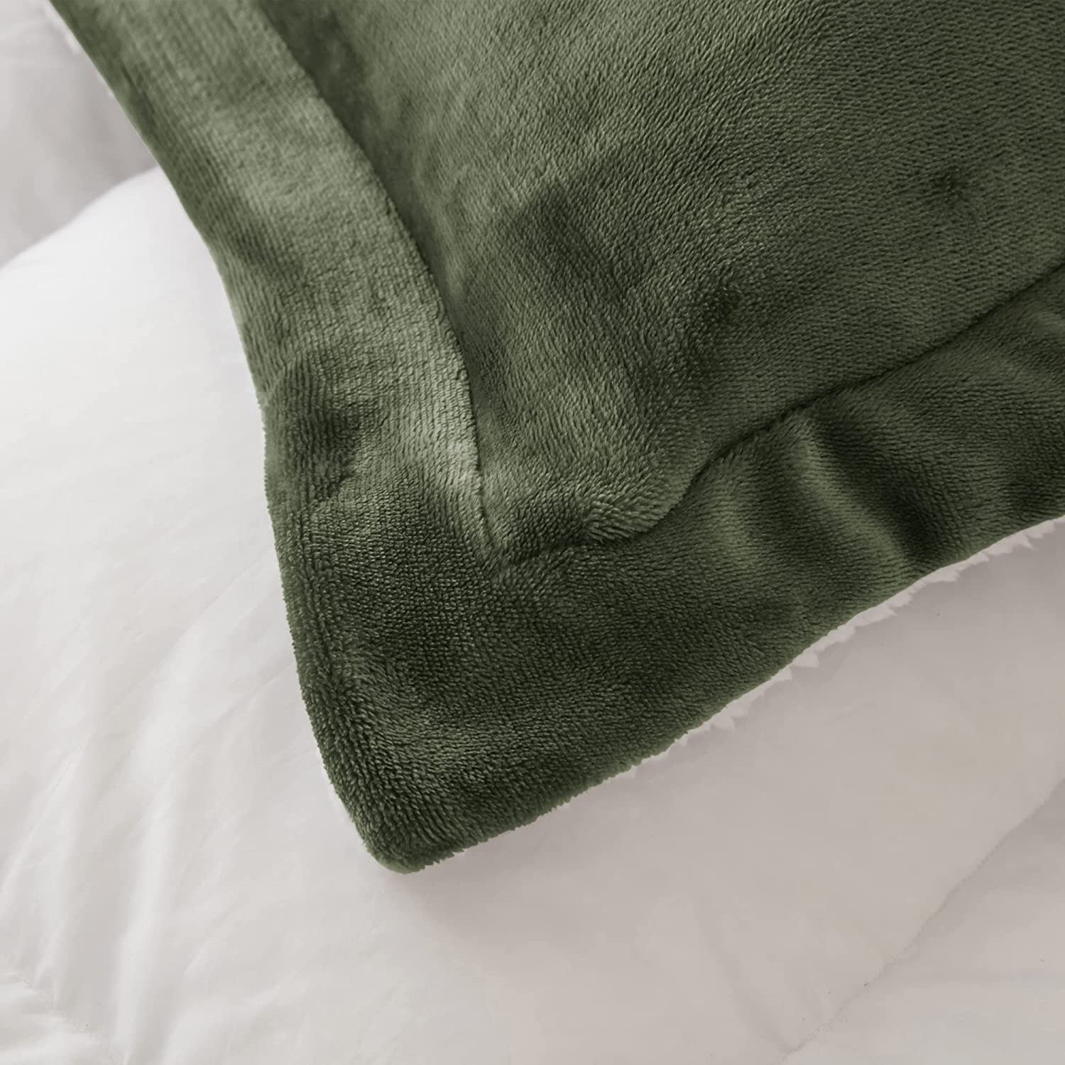 Seward Park Olive Green Sherpa Comforter Set - Twin XL Size All-Season Soft Warm Fleece Blanket - Winter College Dorm Bedding with 1 Pillow Sham - Cozy Home Decor for Bedroom, Guest Room & Apartment